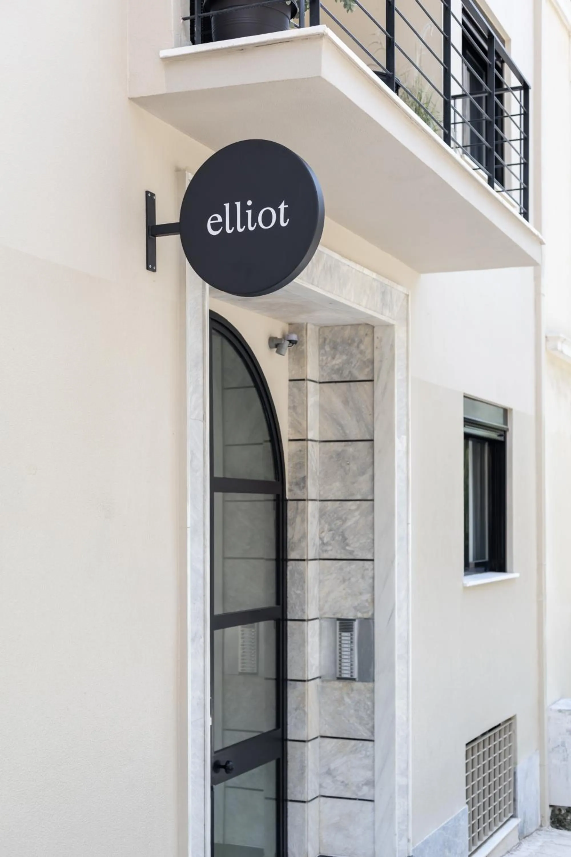 Property building in Elliot Neapoli, Athens
