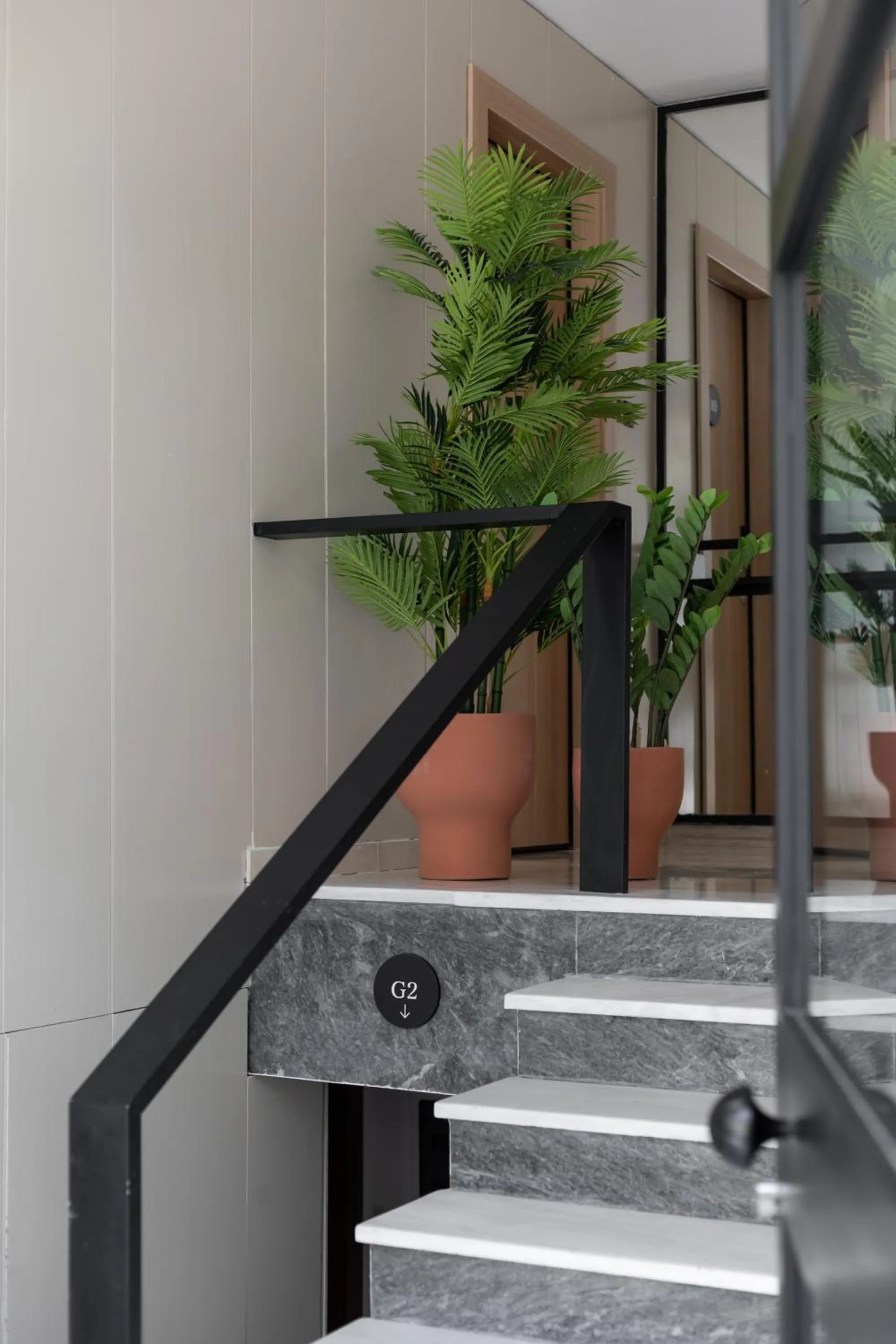 Facade/entrance in Elliot Neapoli, Athens