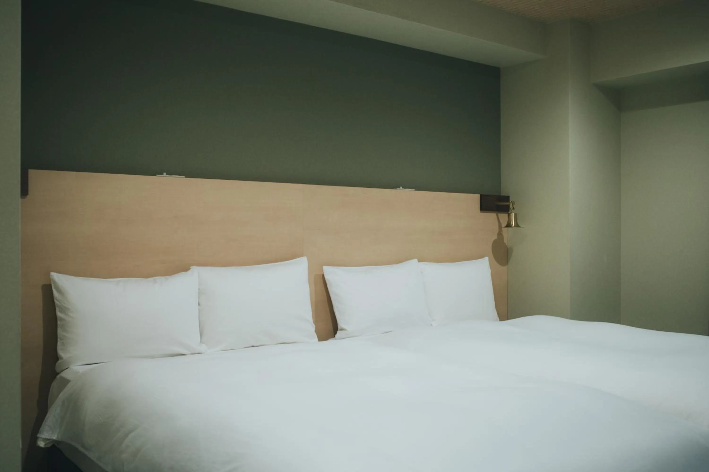 Photo of the whole room, Bed in MEANDER Osaka