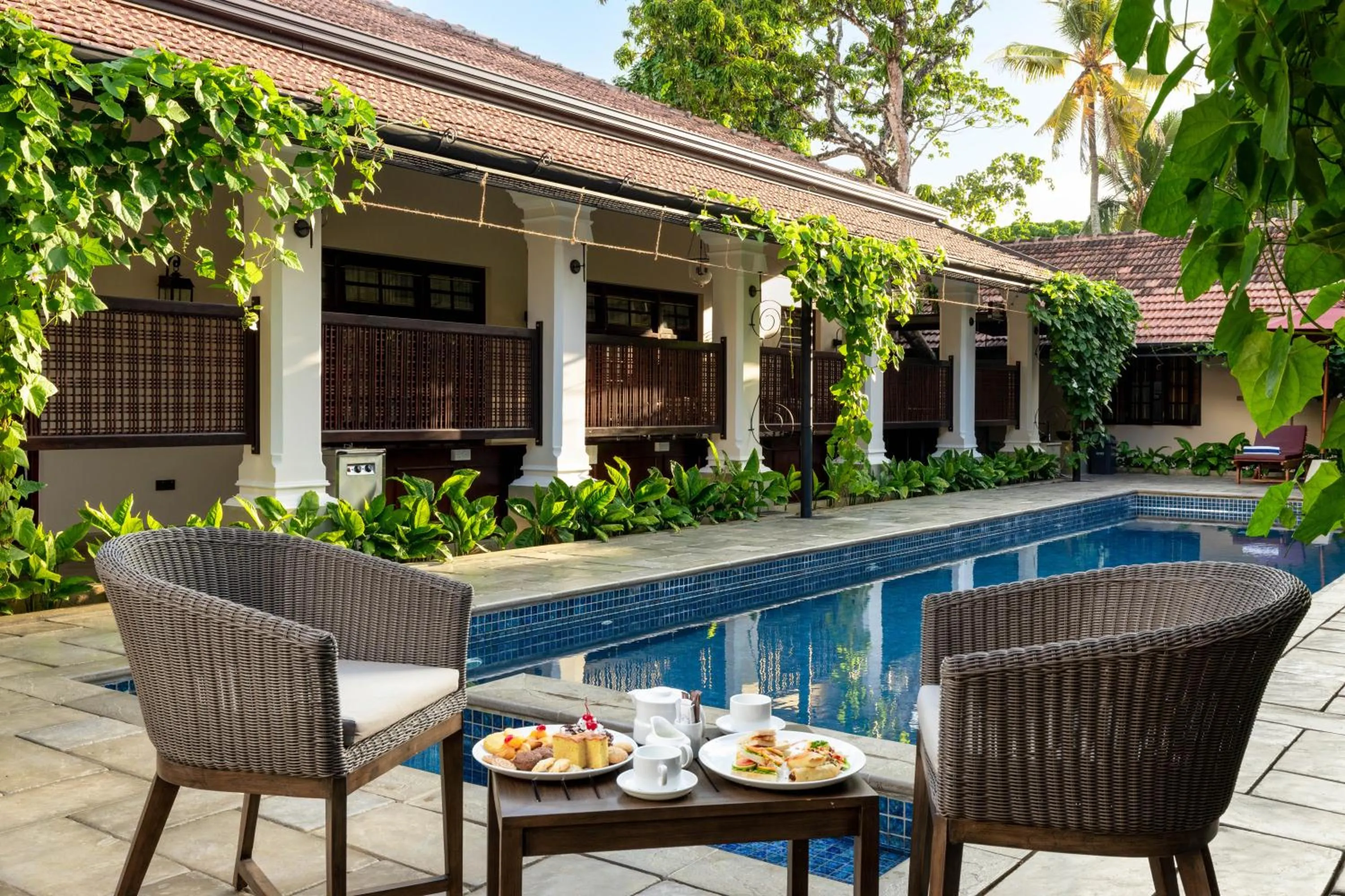 Swimming pool in The Grand Walawwa