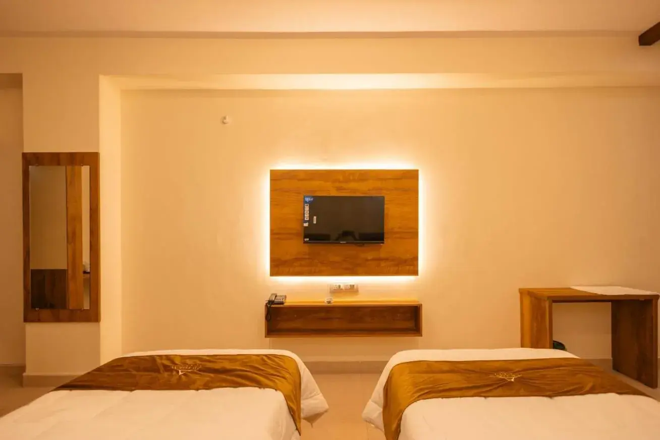 Bed in Uptown Suites Bed in Uptown Suites