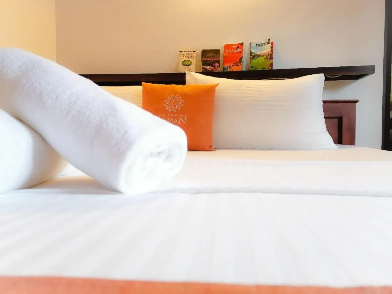 Bedroom, Bed in Urban Galle Villa