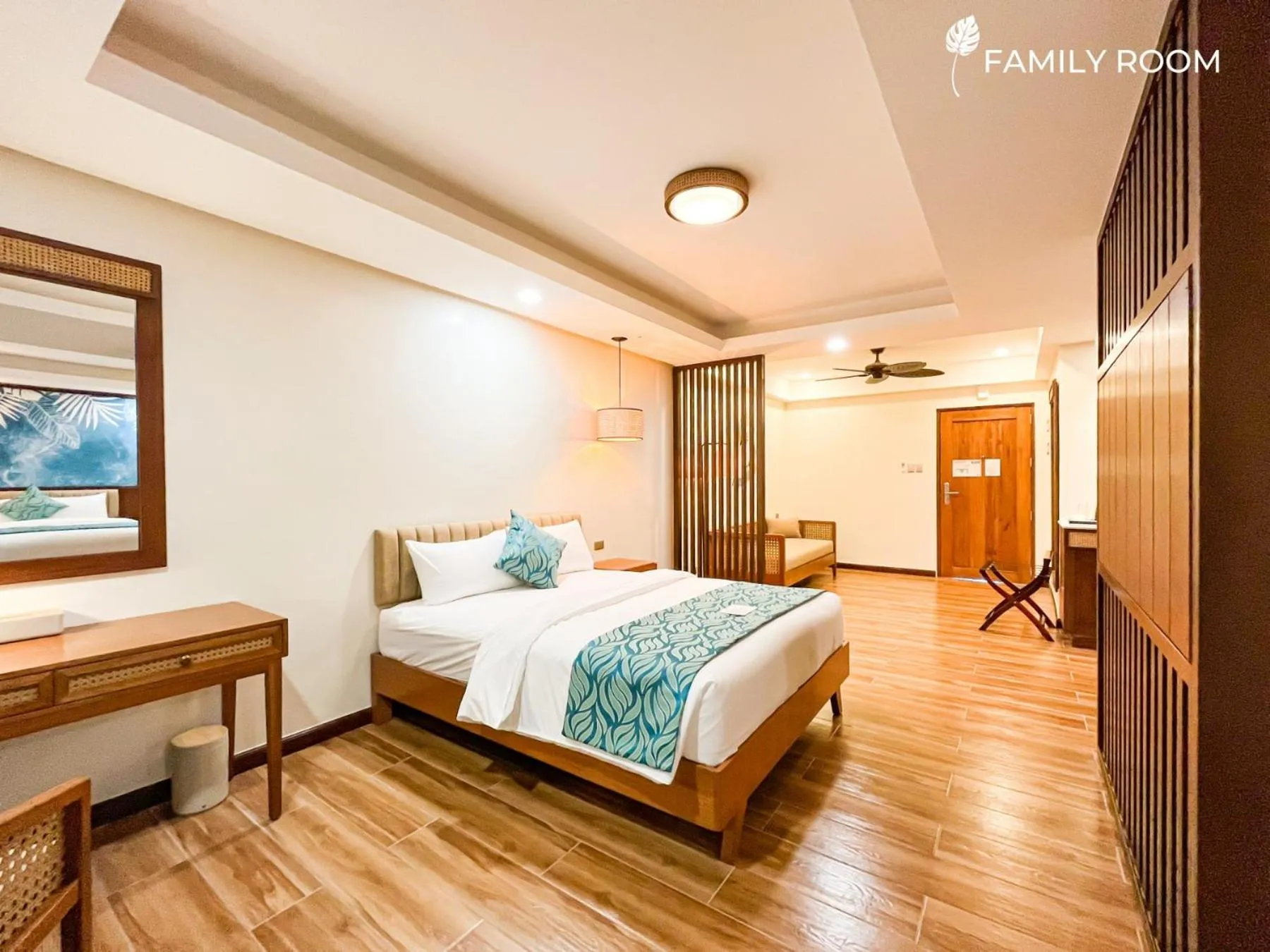 Bed in La Jolla Hotel and Beach Resort