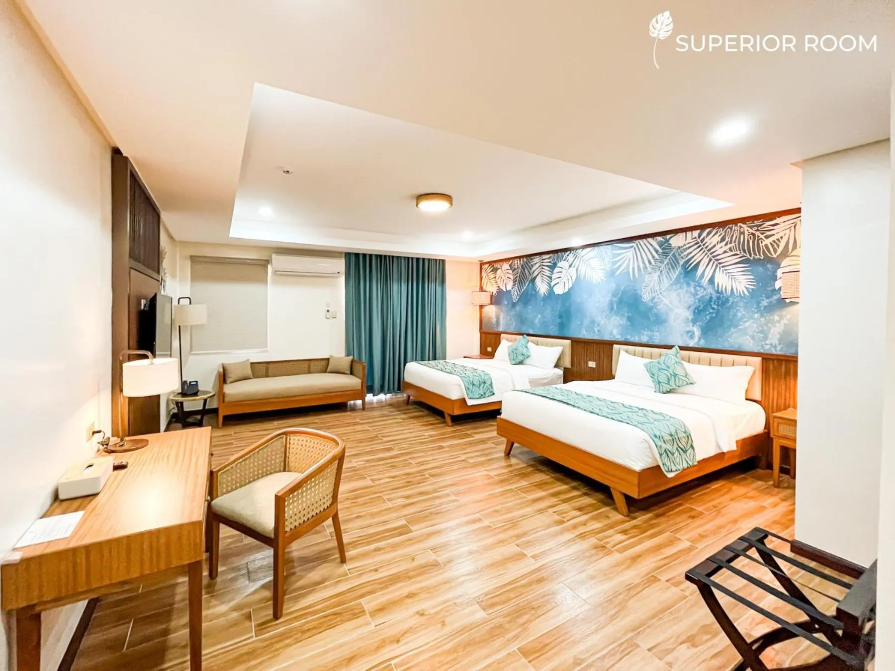 Bed in La Jolla Hotel and Beach Resort