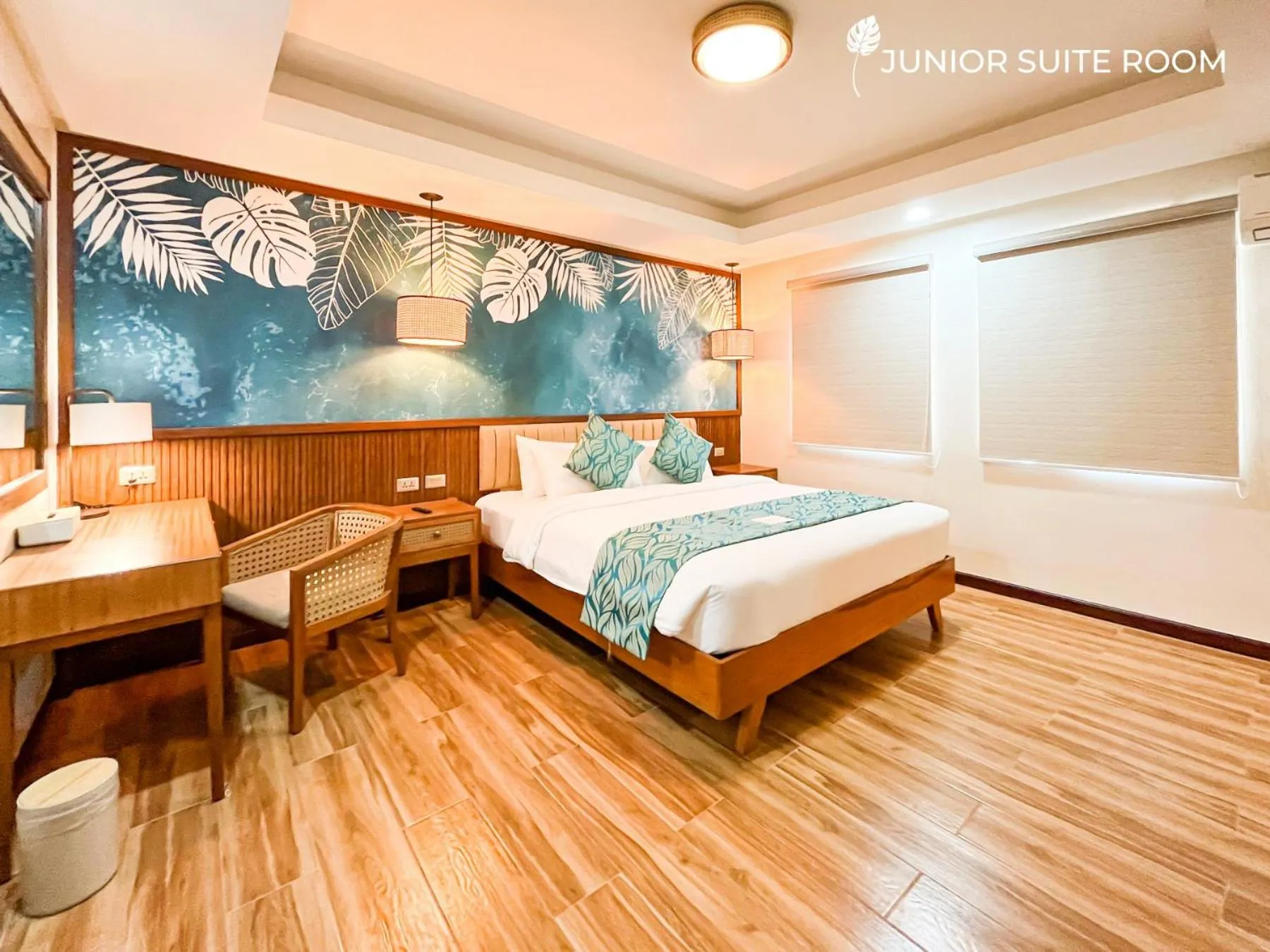 Bed in La Jolla Hotel and Beach Resort