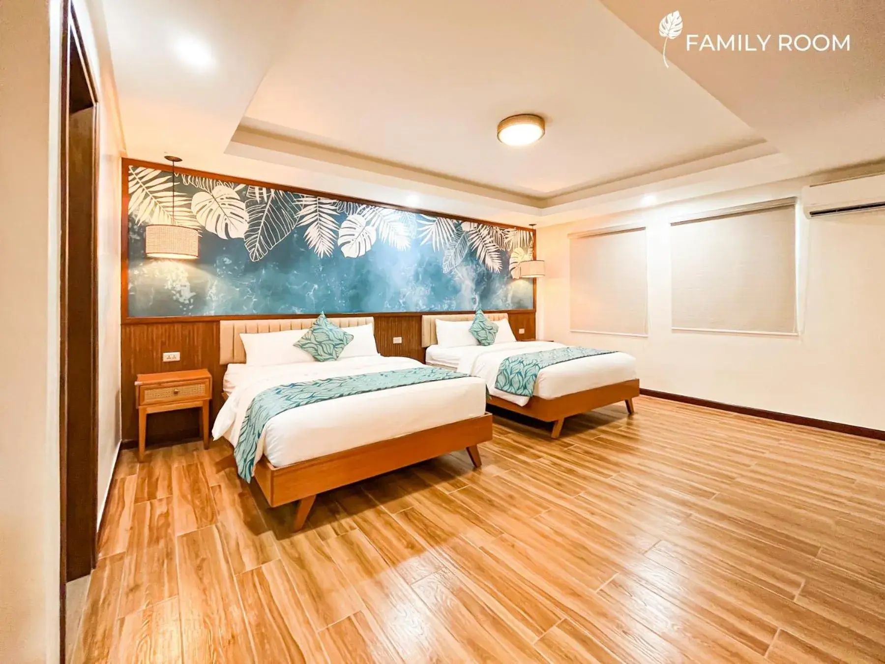 Bed in La Jolla Hotel and Beach Resort Bed in La Jolla Hotel and Beach Resort