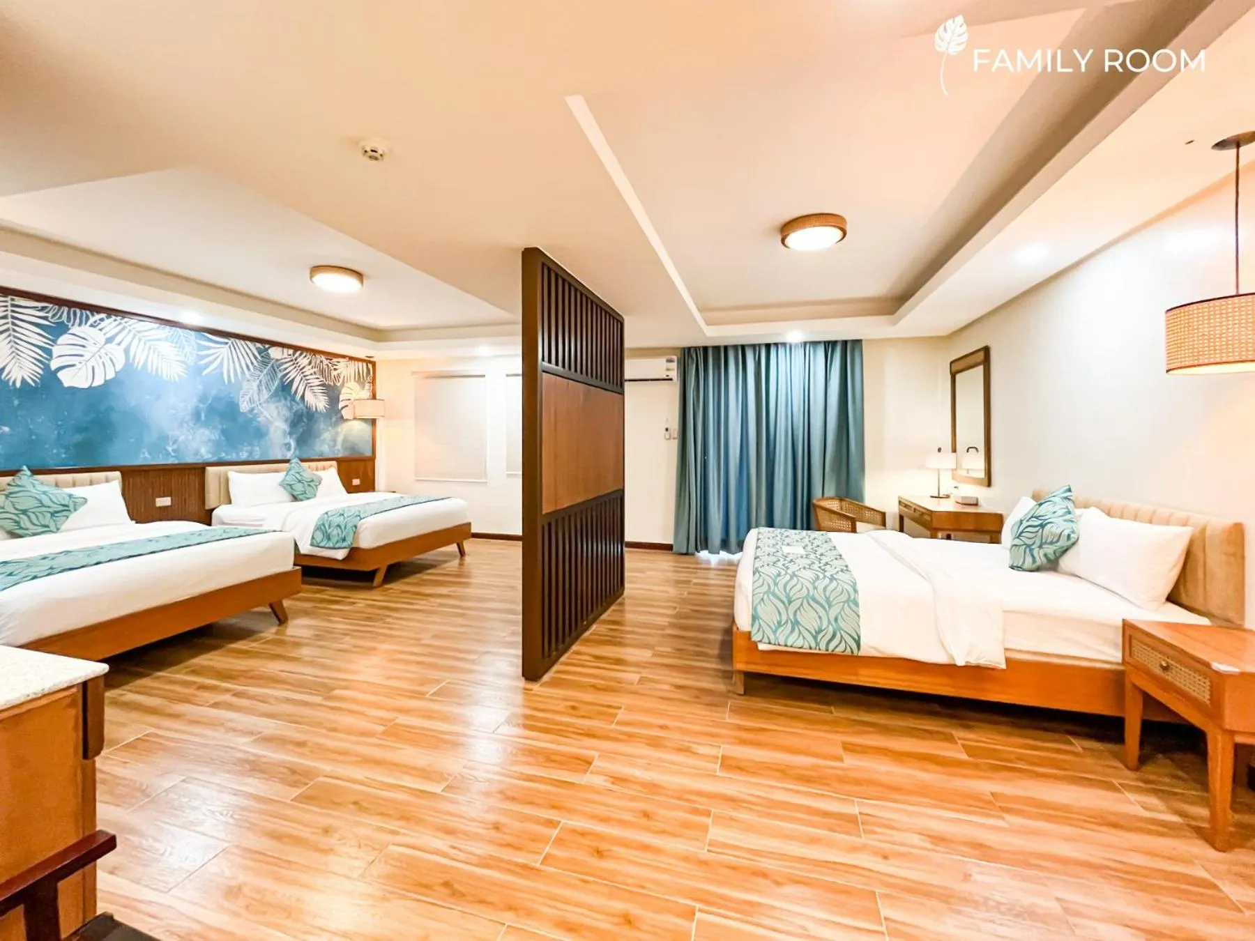 Bed in La Jolla Hotel and Beach Resort