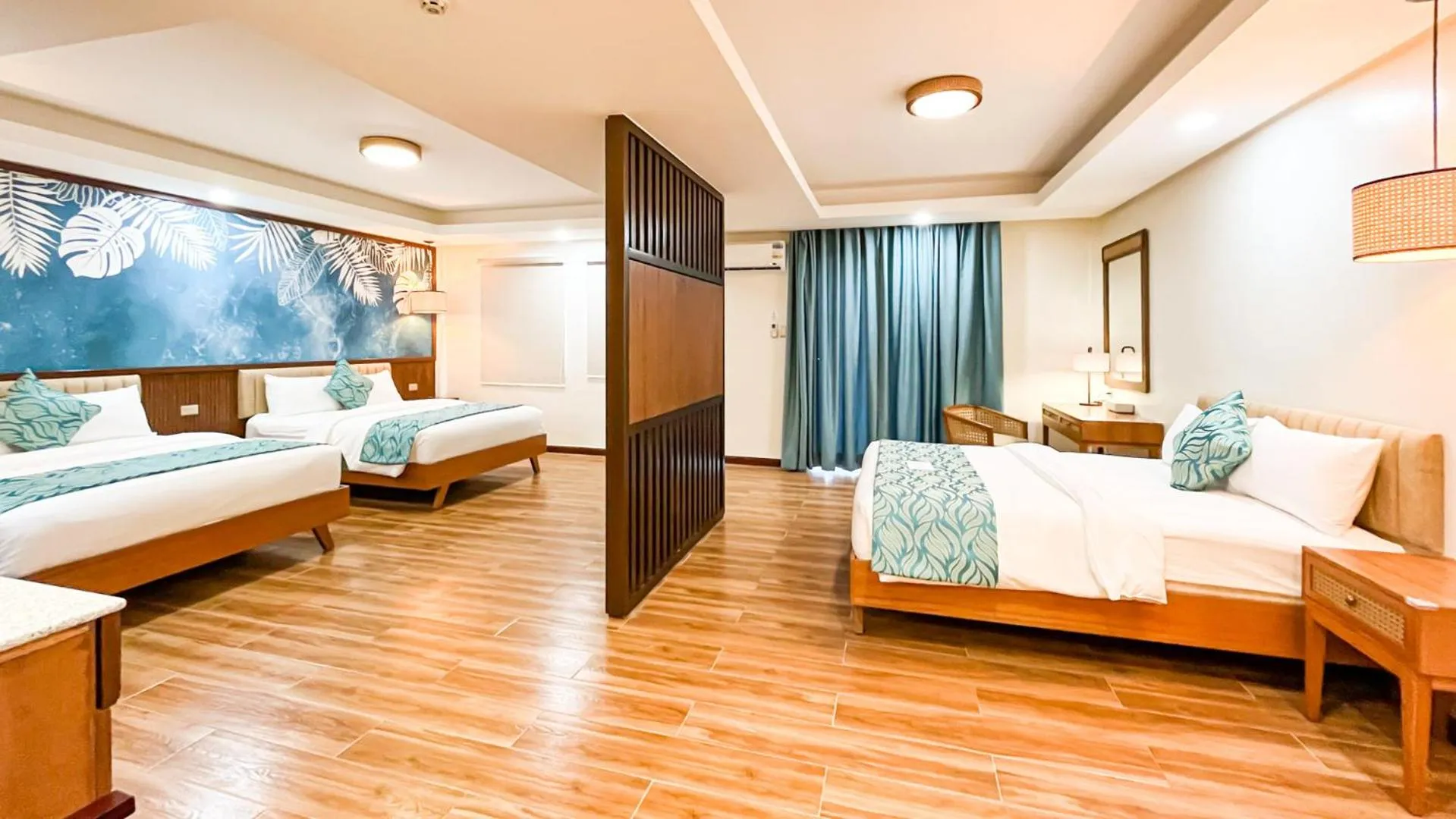 Bed in La Jolla Hotel and Beach Resort