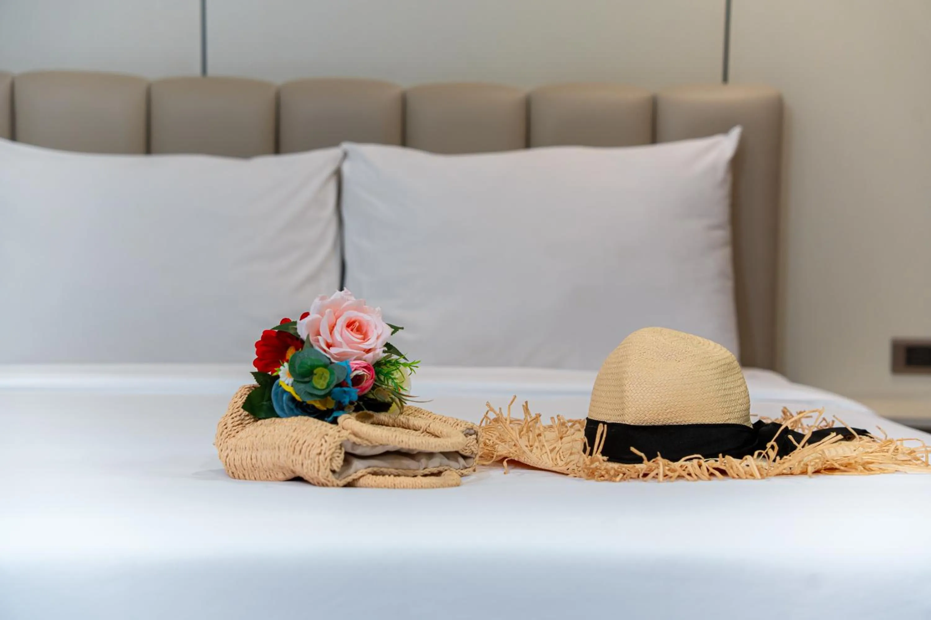 Photo of the whole room, Bed in Danitel Halong