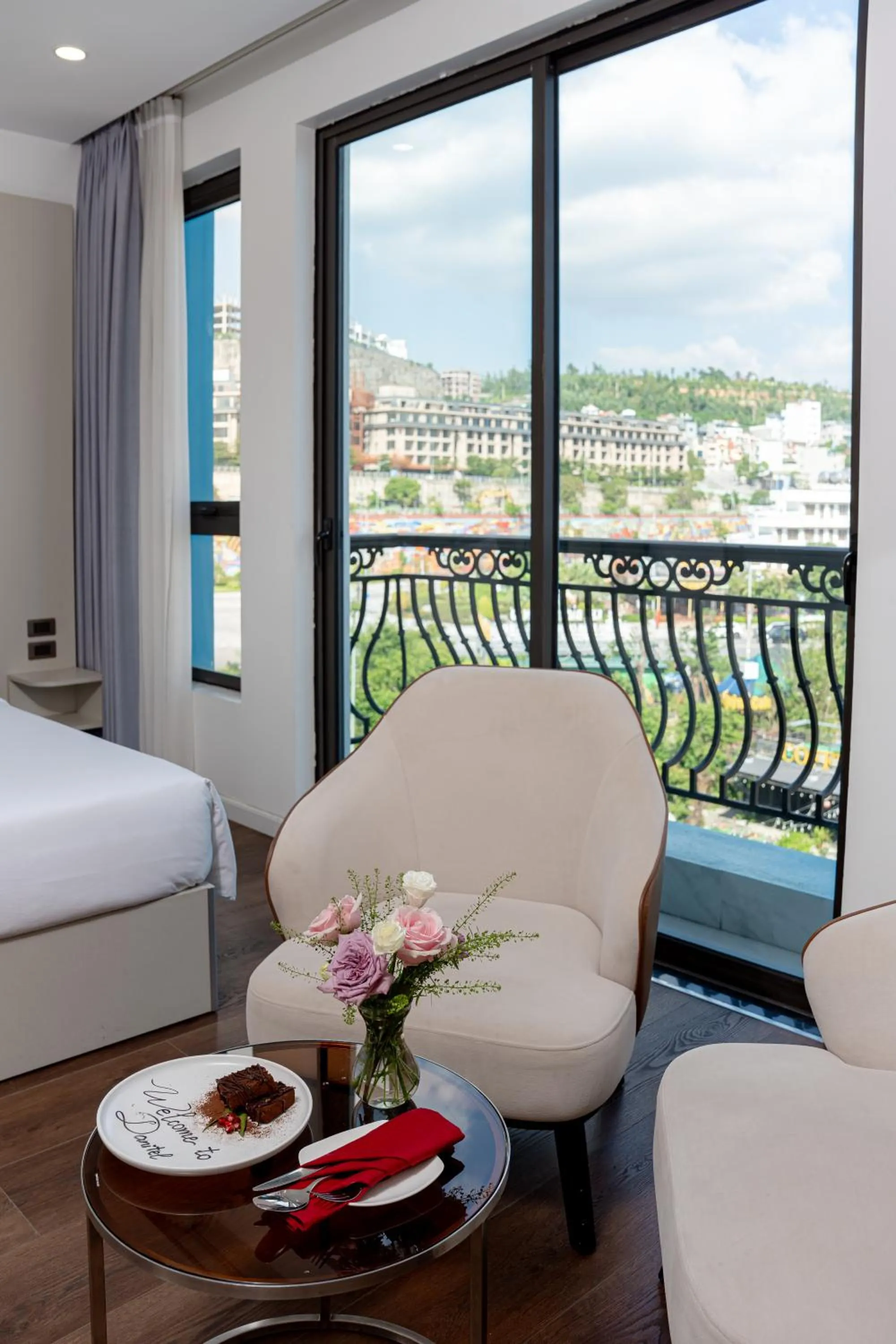 View (from property/room), Bed in Danitel Halong