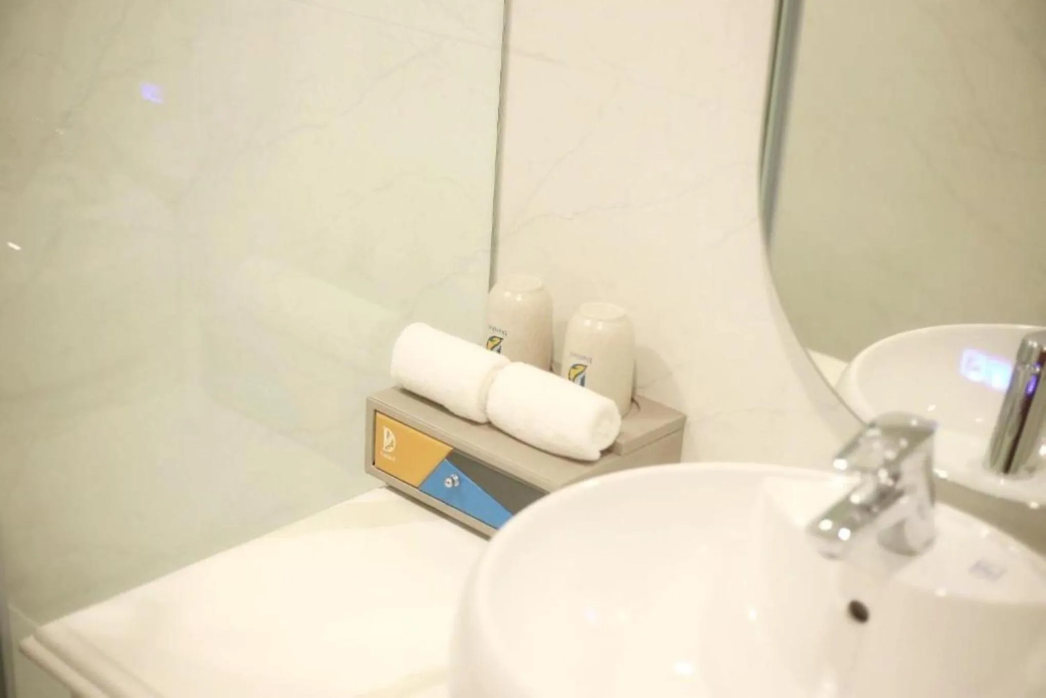 Bathroom in Danitel Halong