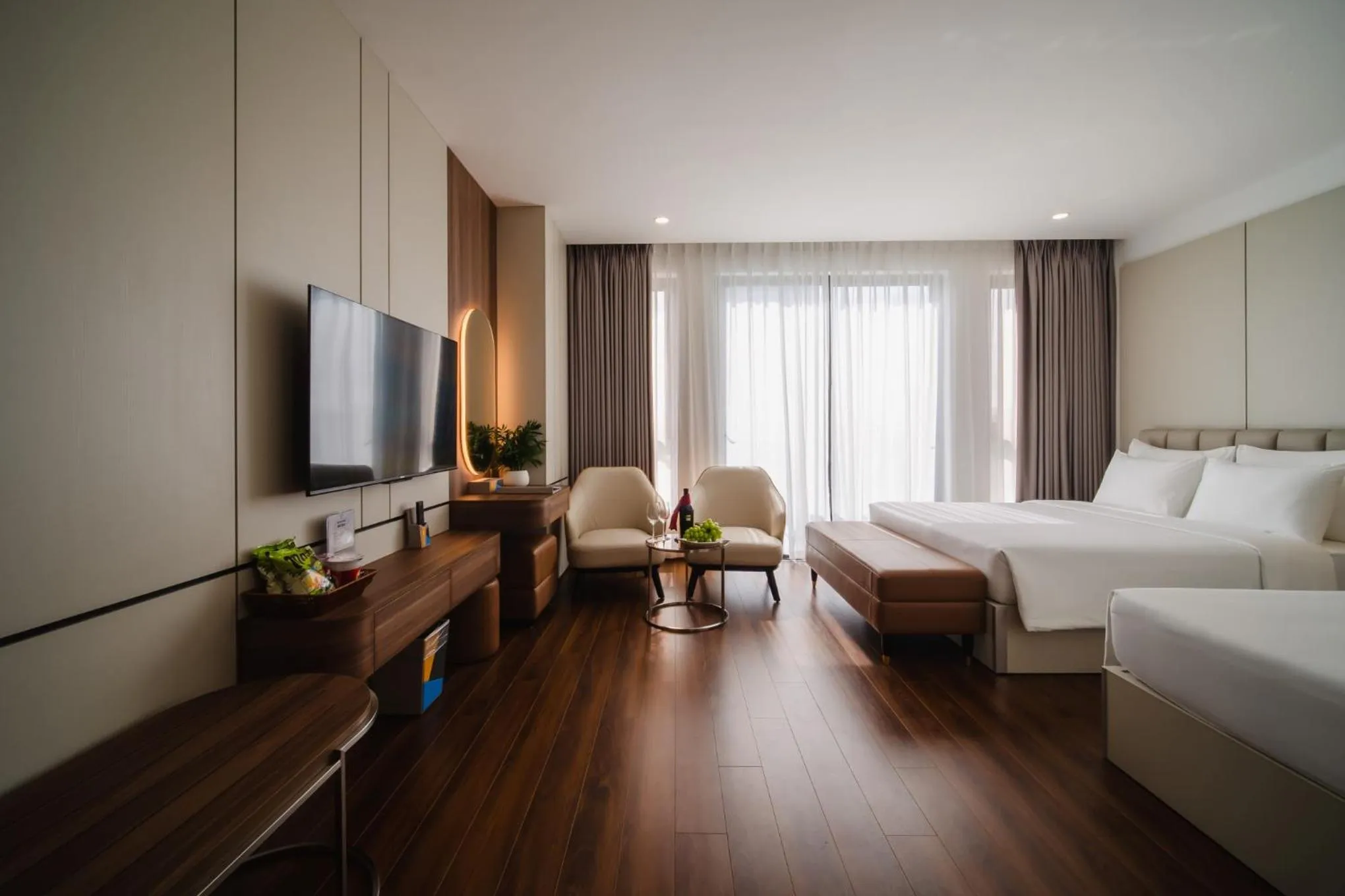 Photo of the whole room, Bed in Danitel Halong