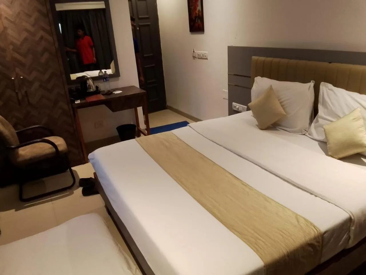 Bed in J R Residency