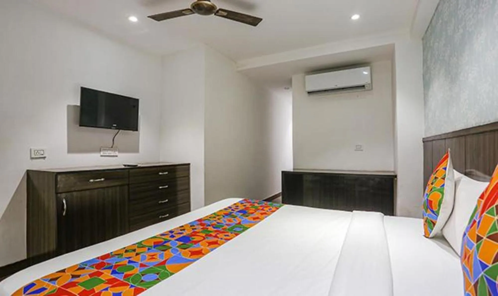 Bed in FabExpress RG Stay