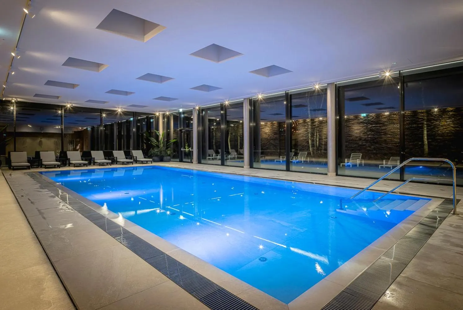 Swimming pool in Van der Valk Hotel Assen