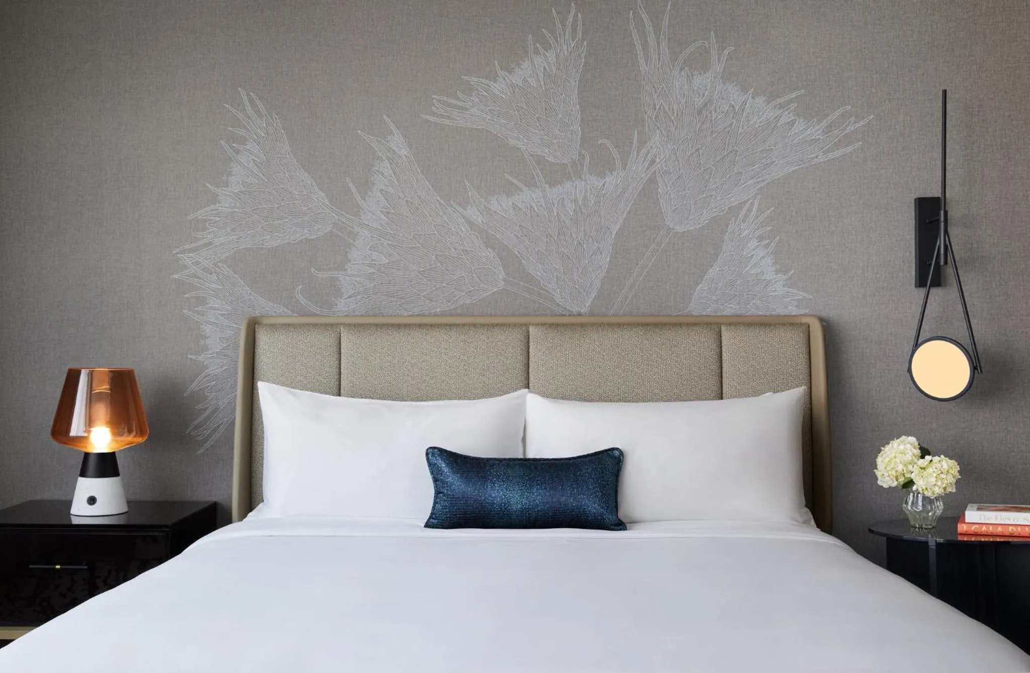 Photo of the whole room, Bed in InterContinental Seattle Bellevue, by IHG