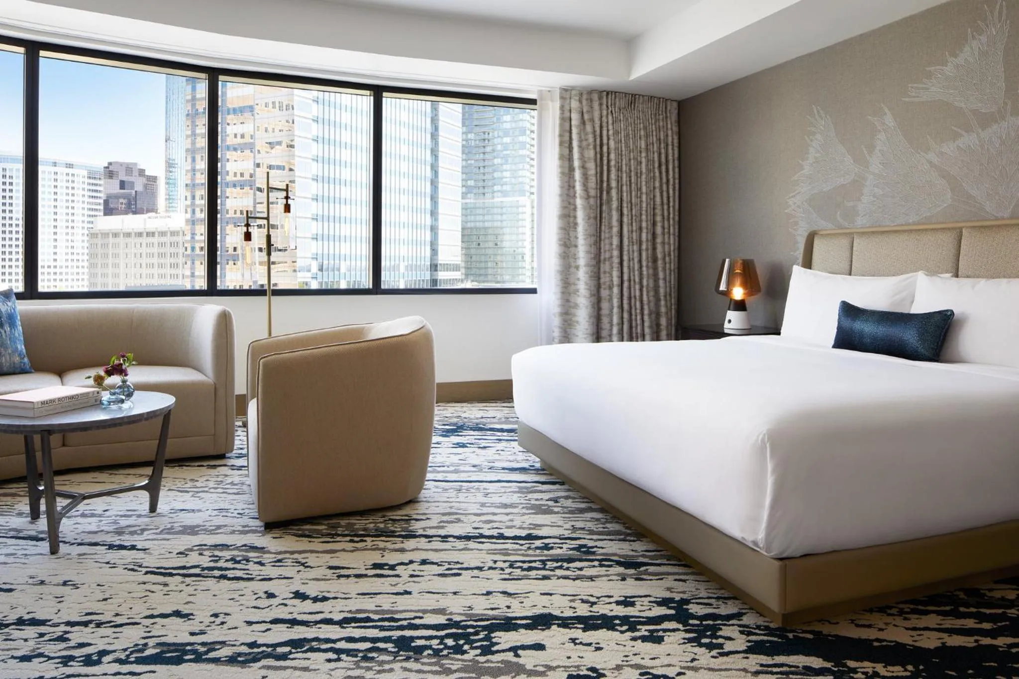 Photo of the whole room, Bed in InterContinental Seattle Bellevue, by IHG