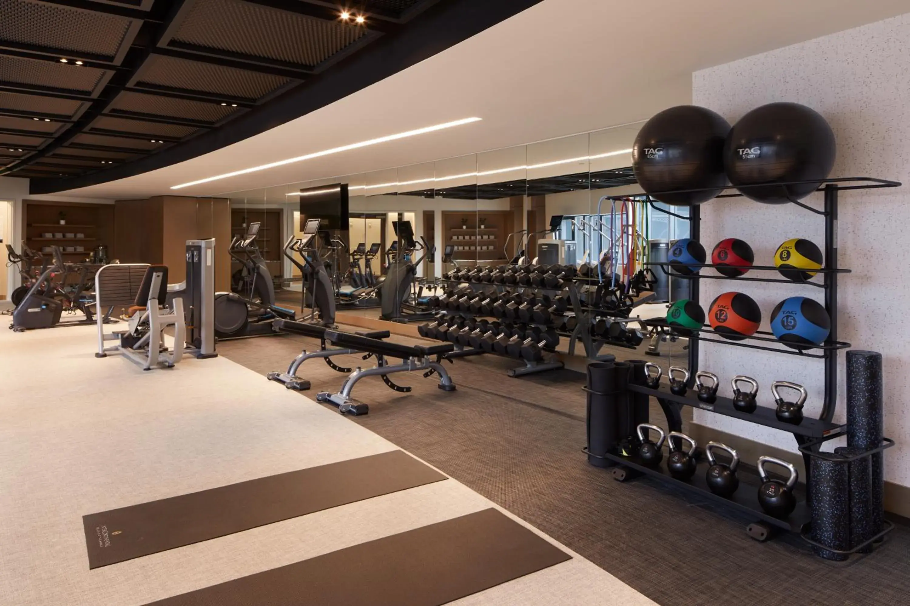 Fitness centre/facilities in InterContinental Seattle Bellevue, by IHG Fitness centre/facilities in InterContinental Seattle Bellevue, by IHG