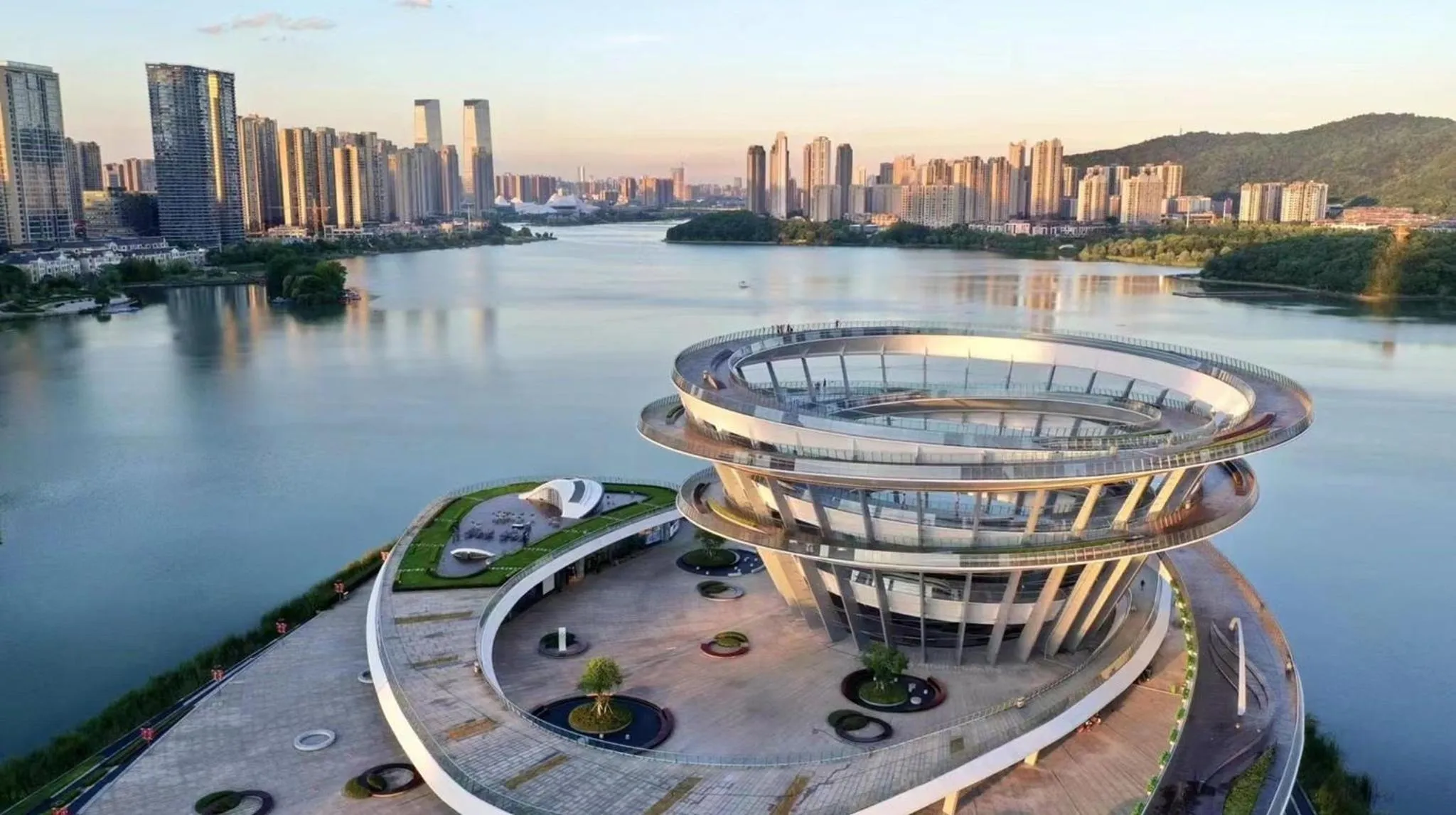 Nearby landmark in Hotel Indigo Changsha Meixi Lake