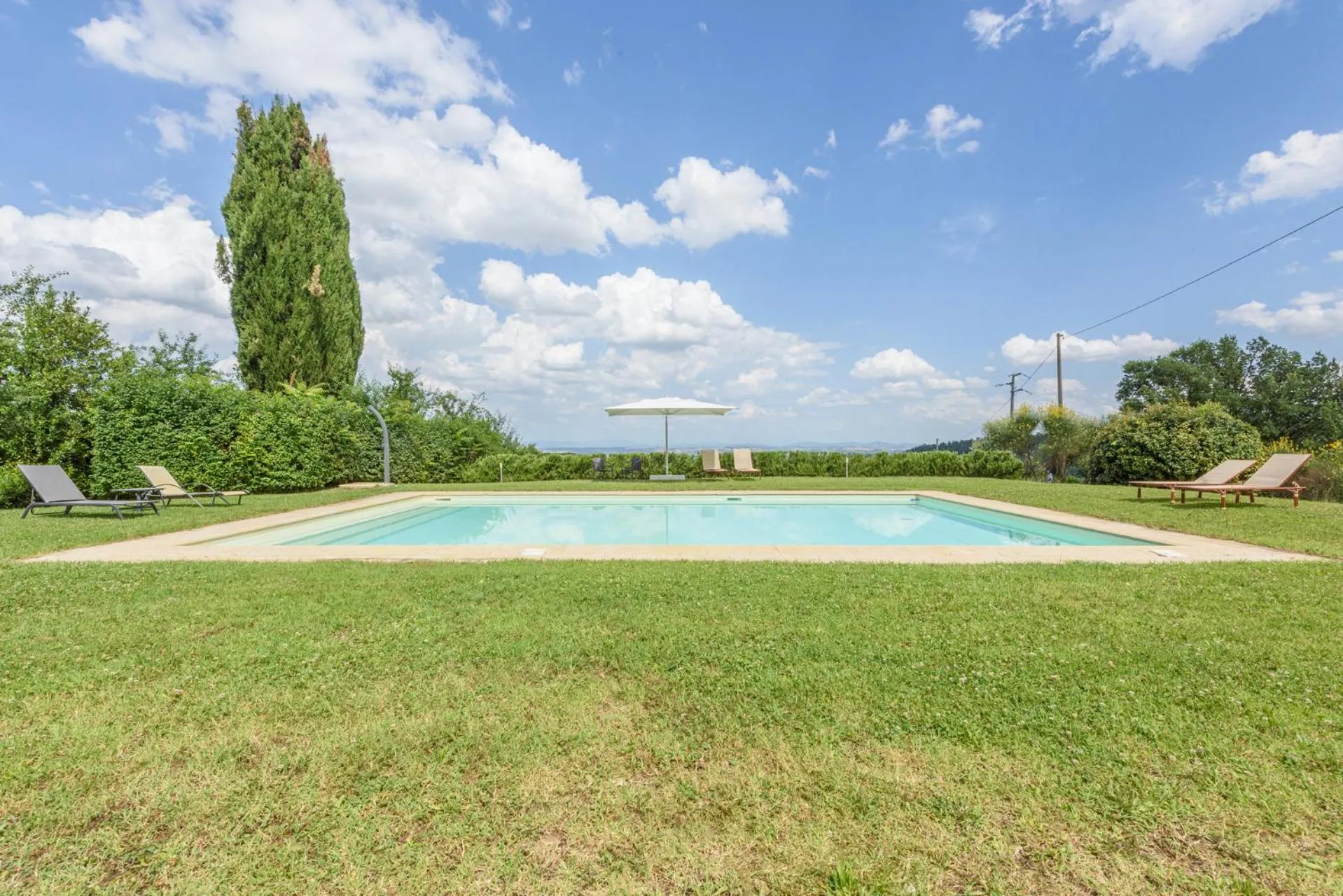 Pool view in Villa Boschetto by Mmega