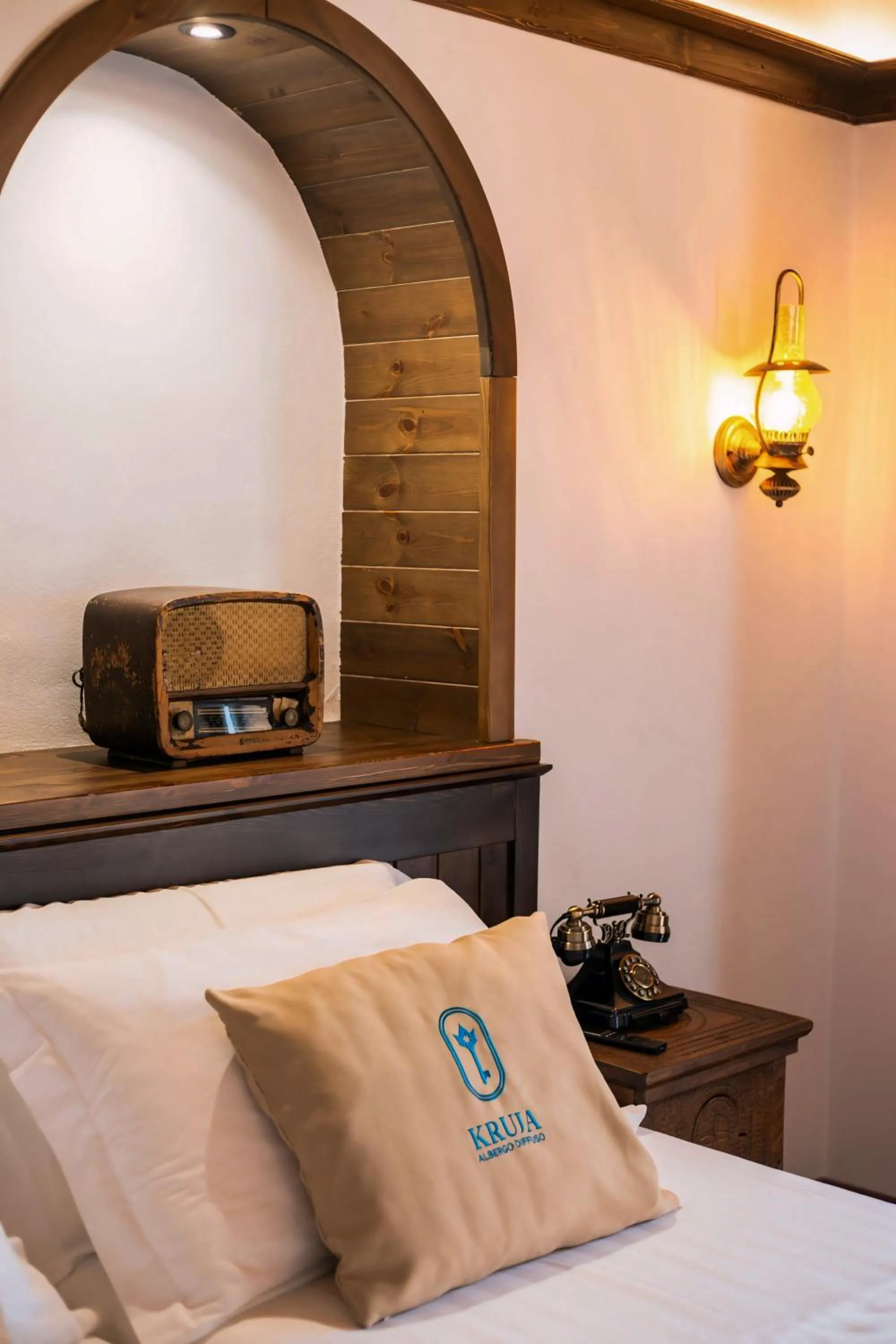 Bedroom, Bed in Kruja Albergo Diffuso , Inside Kruja Castle