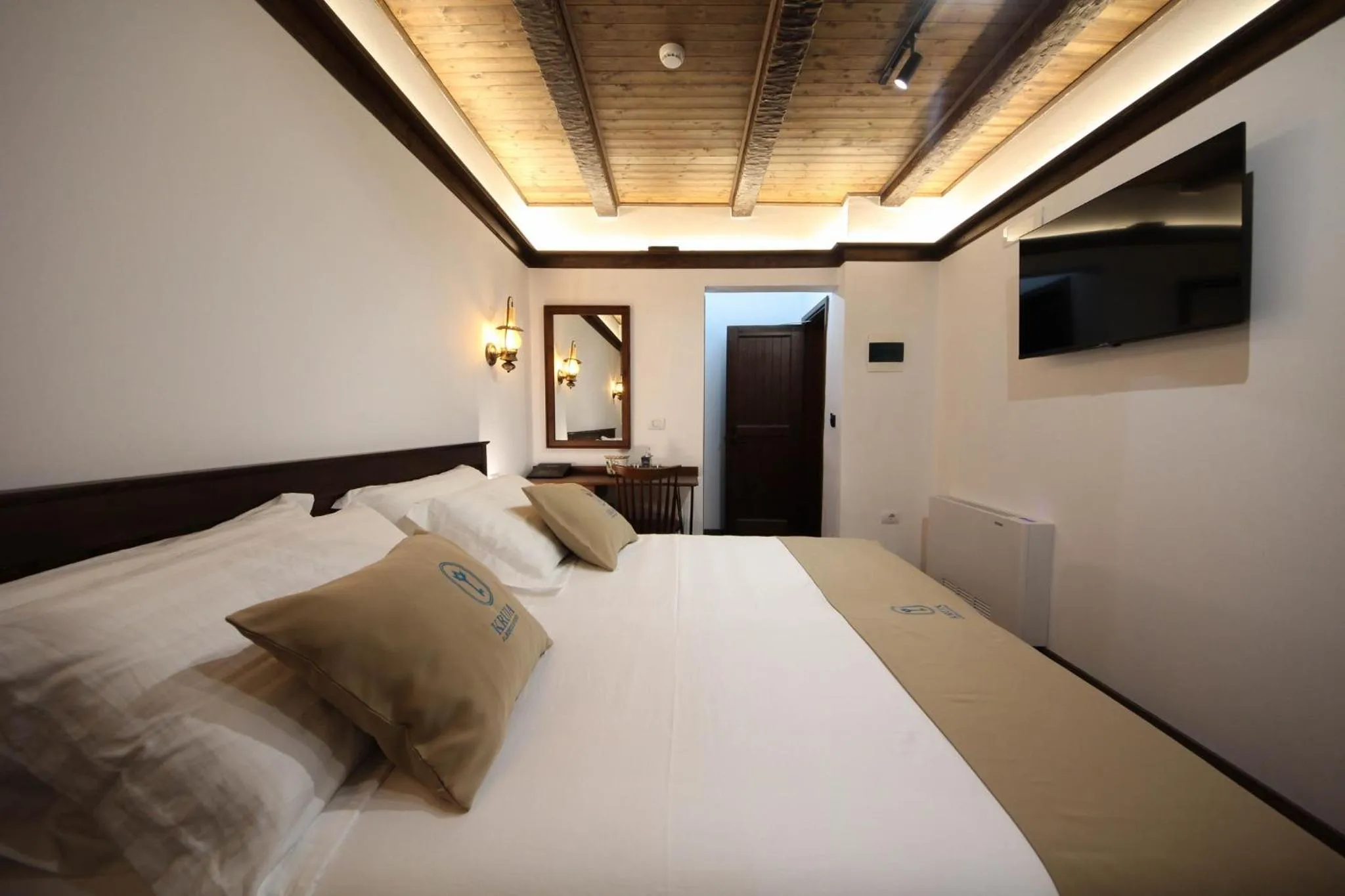 Bed in Kruja Albergo Diffuso , Inside Kruja Castle