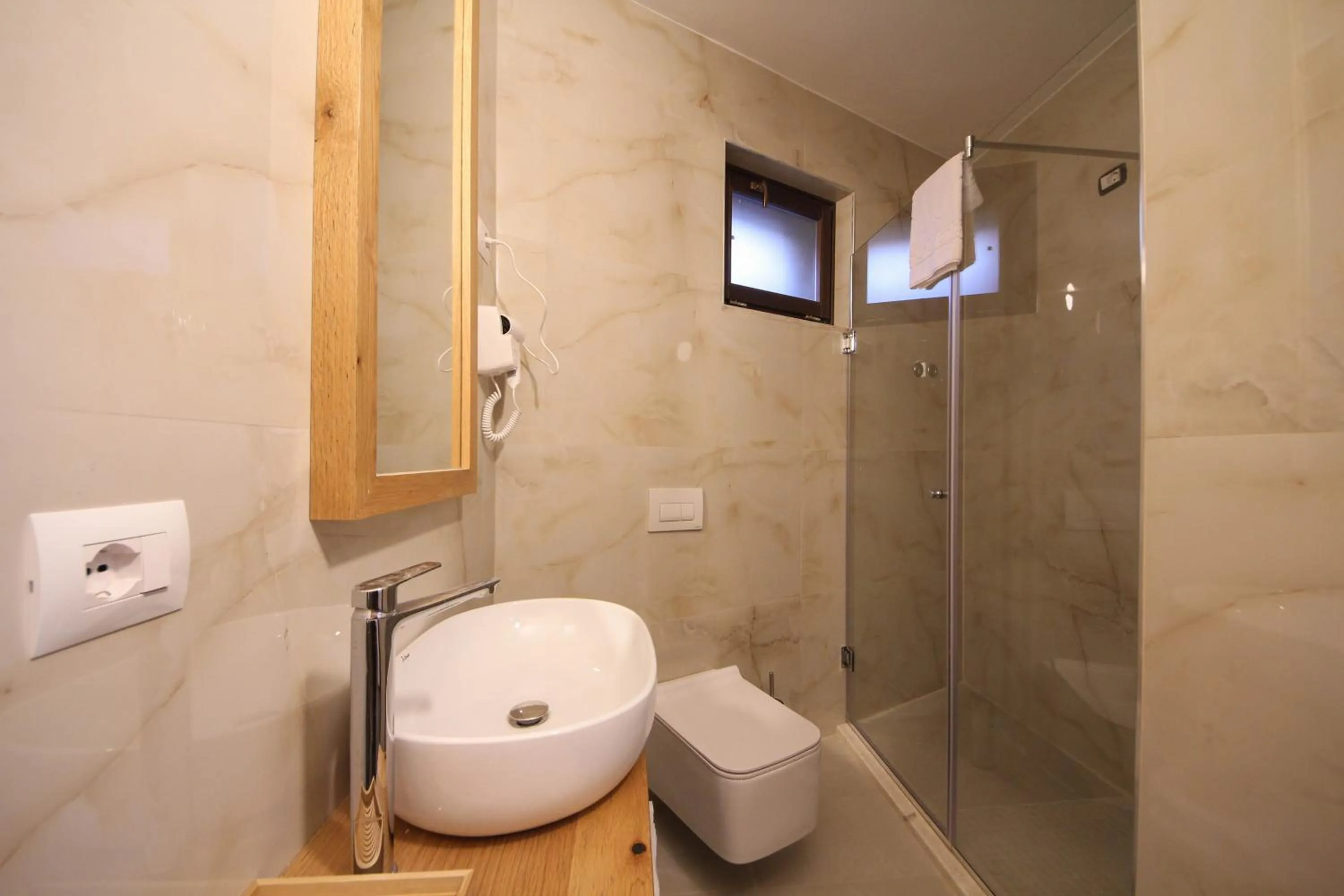 Shower in Kruja Albergo Diffuso , Inside Kruja Castle