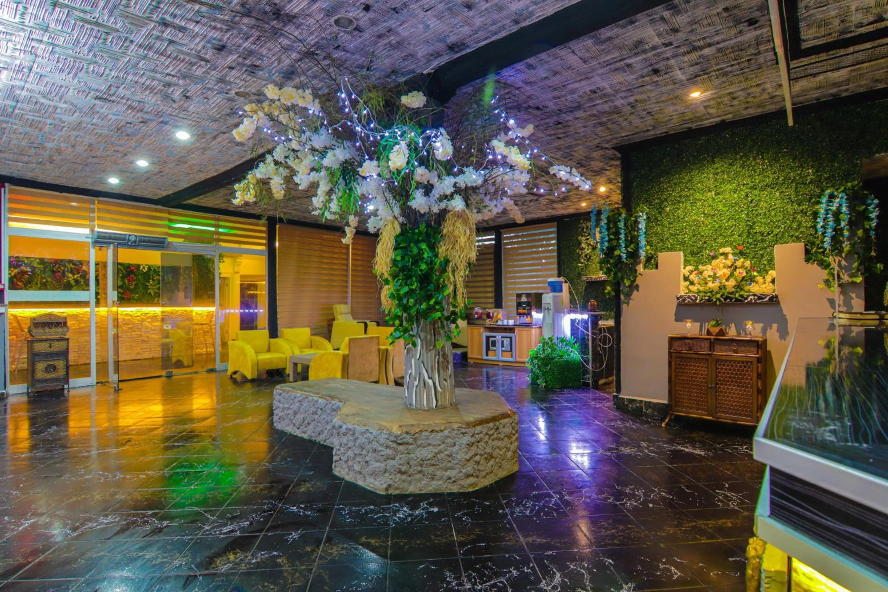 Lobby or reception in Aperion Beach Hotel Side