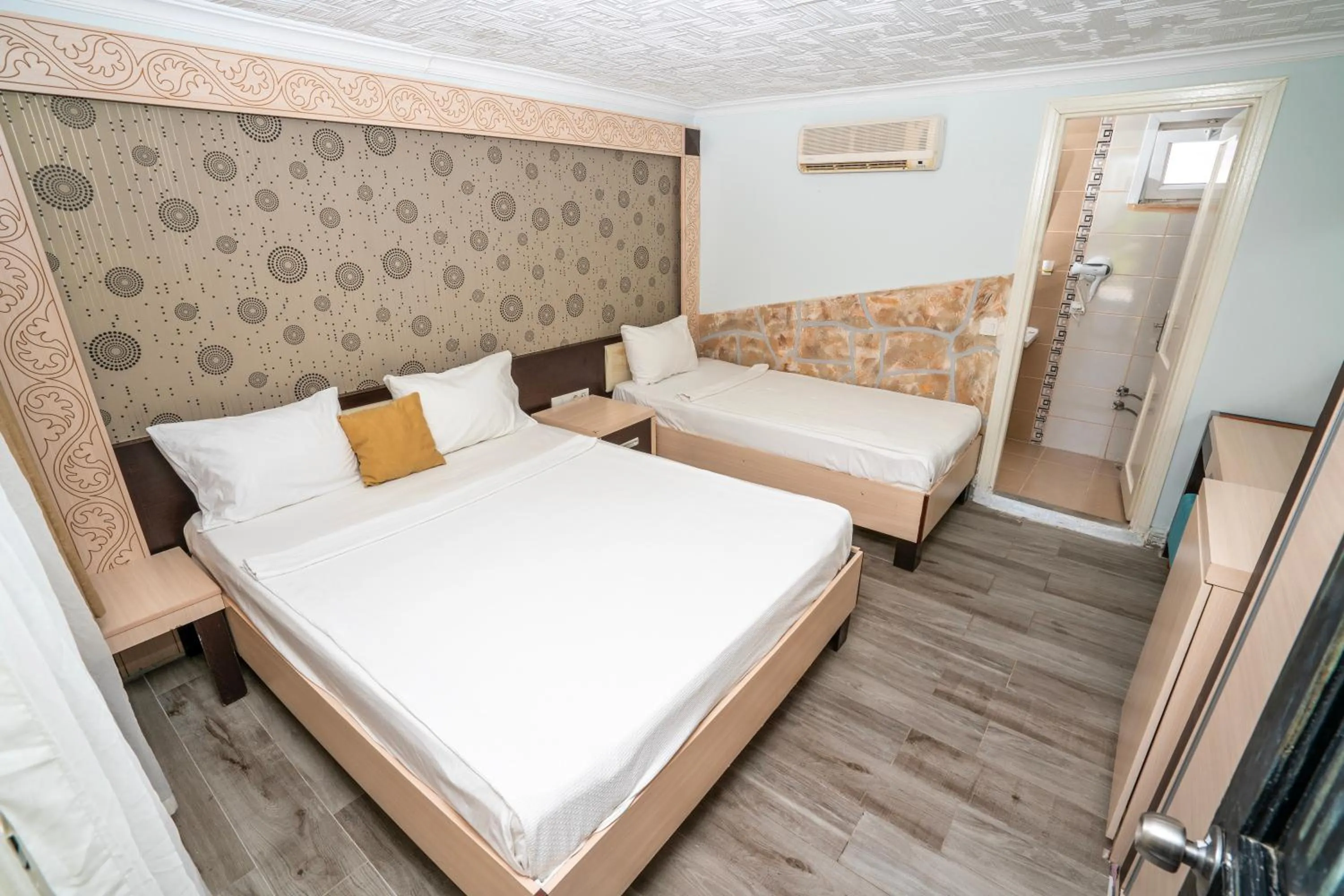 Photo of the whole room in Aperion Beach Hotel Side