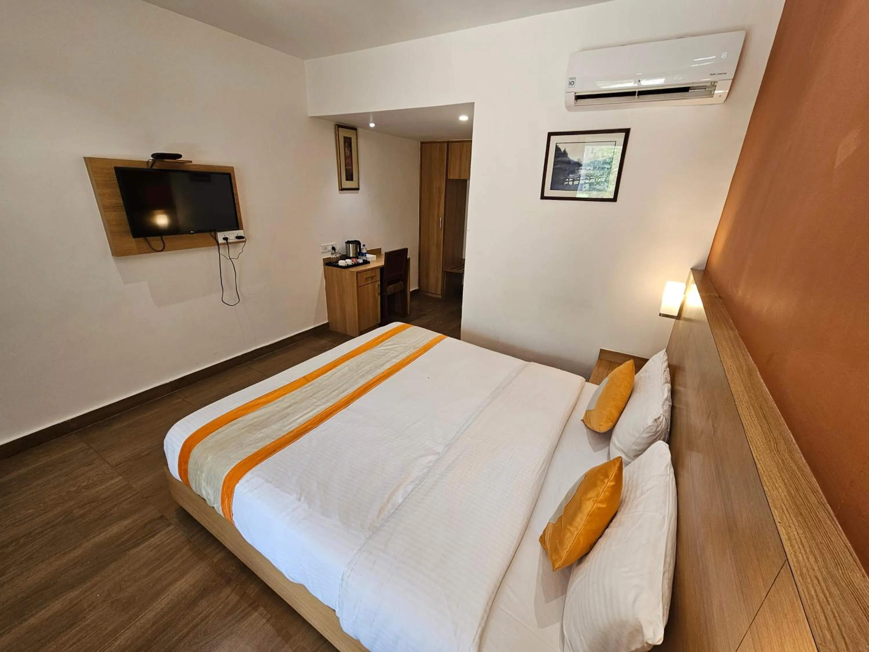 Bed in Hotel The Bundela - Khajuraho, Madhya Pradesh