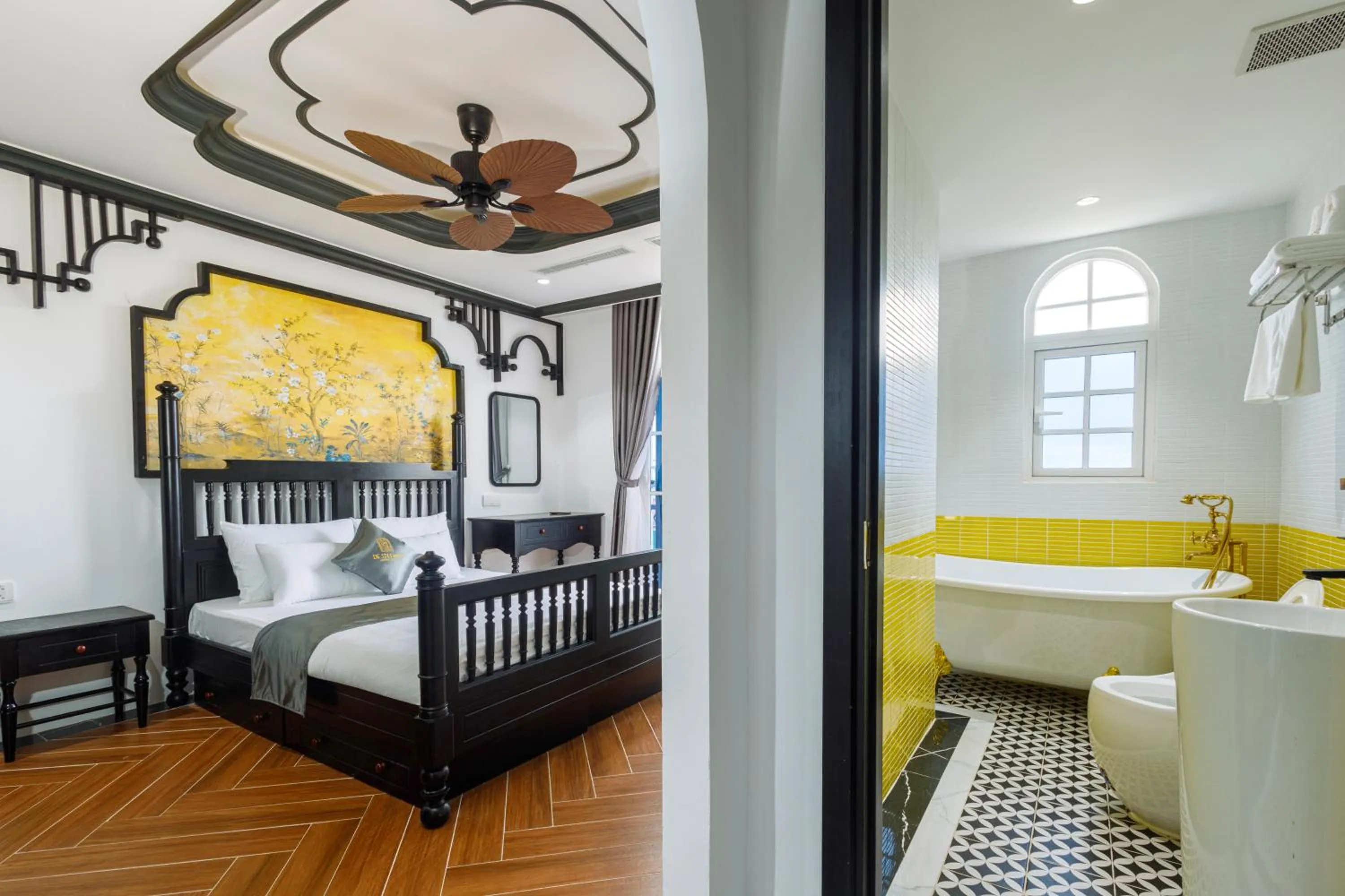 Photo of the whole room, Bed in De Stefano Coffee and Hotel