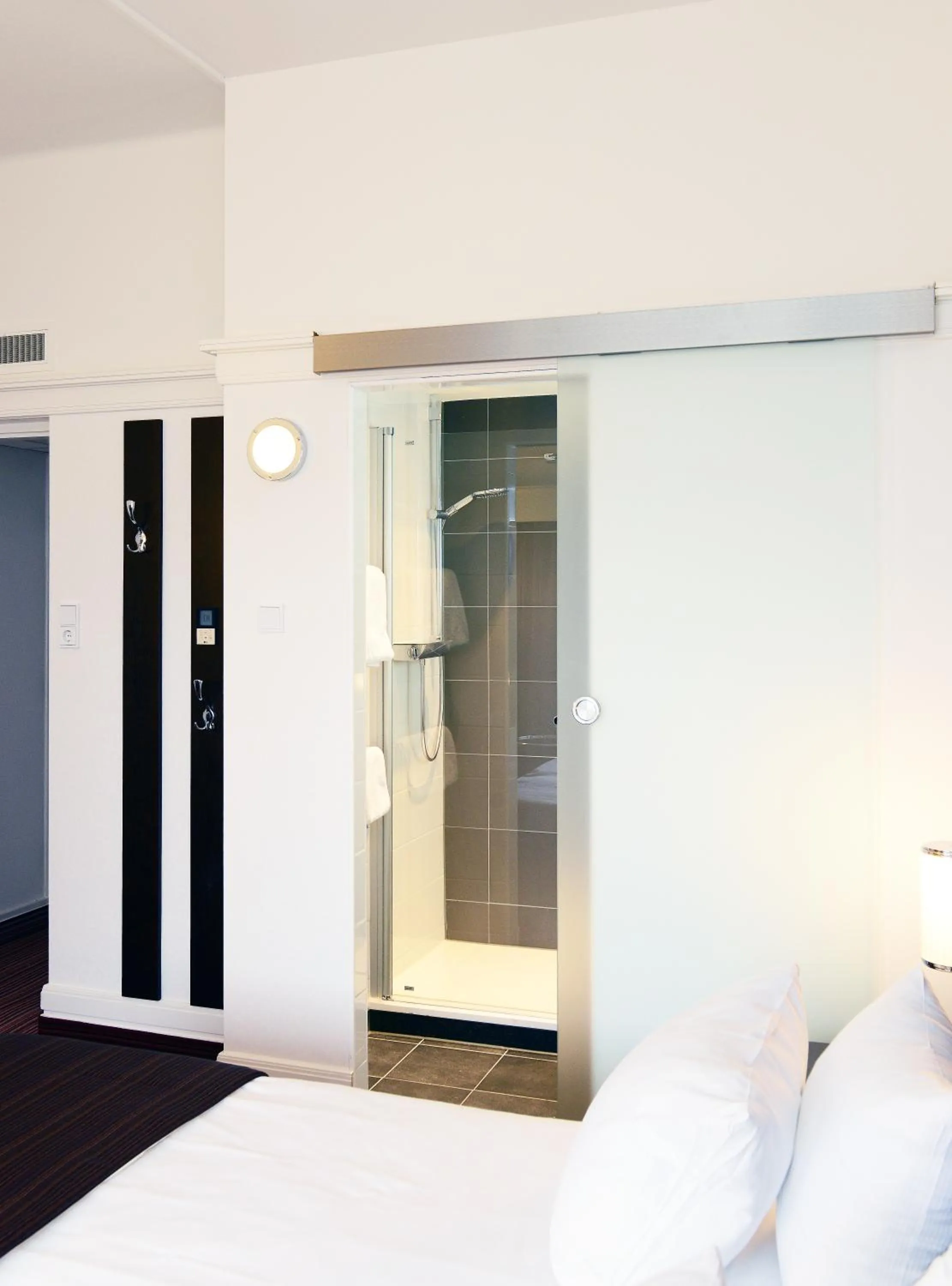 Toilet, Bed in Amrâth Hotel DuCasque