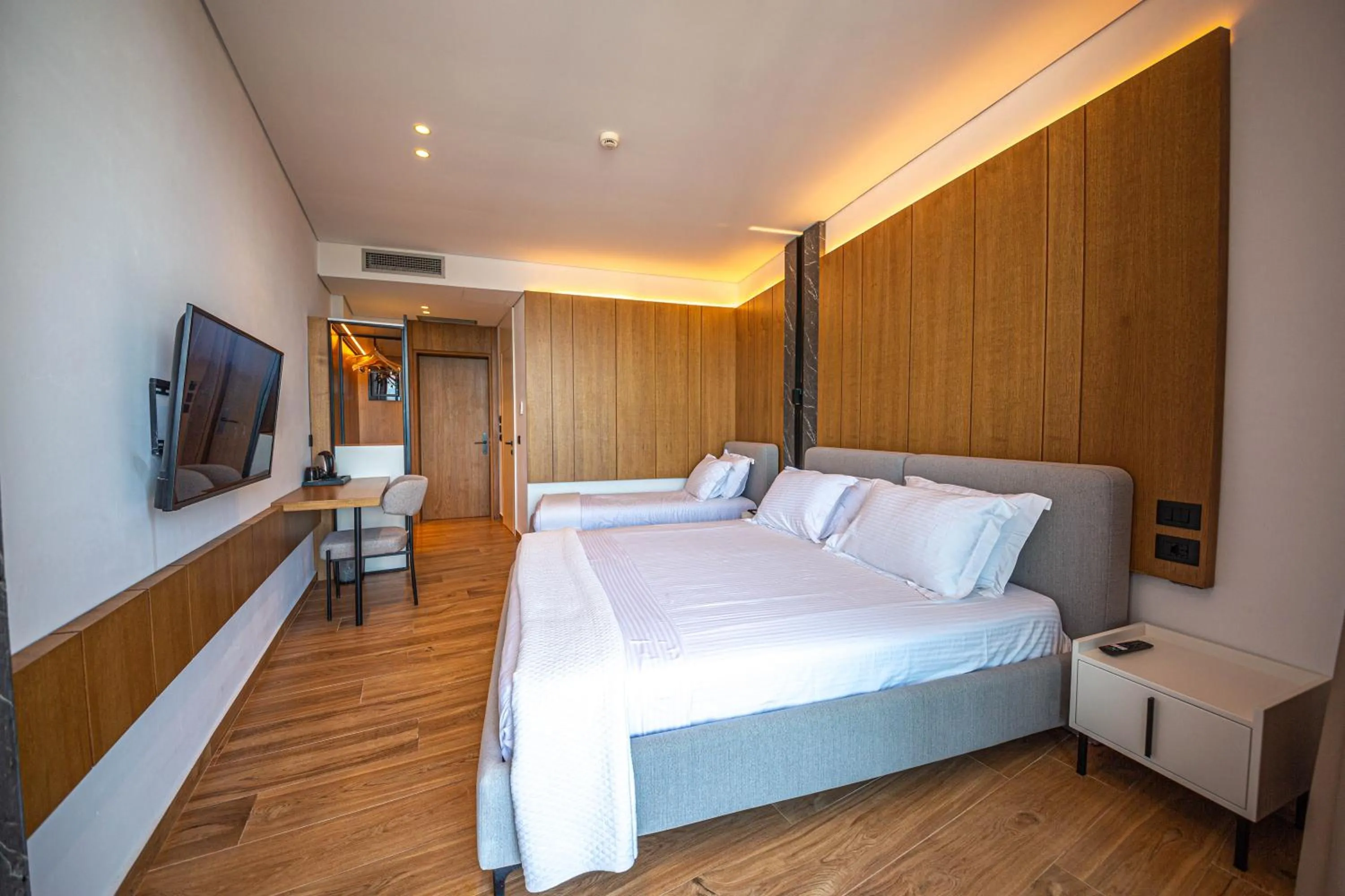 Deluxe Triple Room - Ground Floor in Nobbu Hotel Ksamil