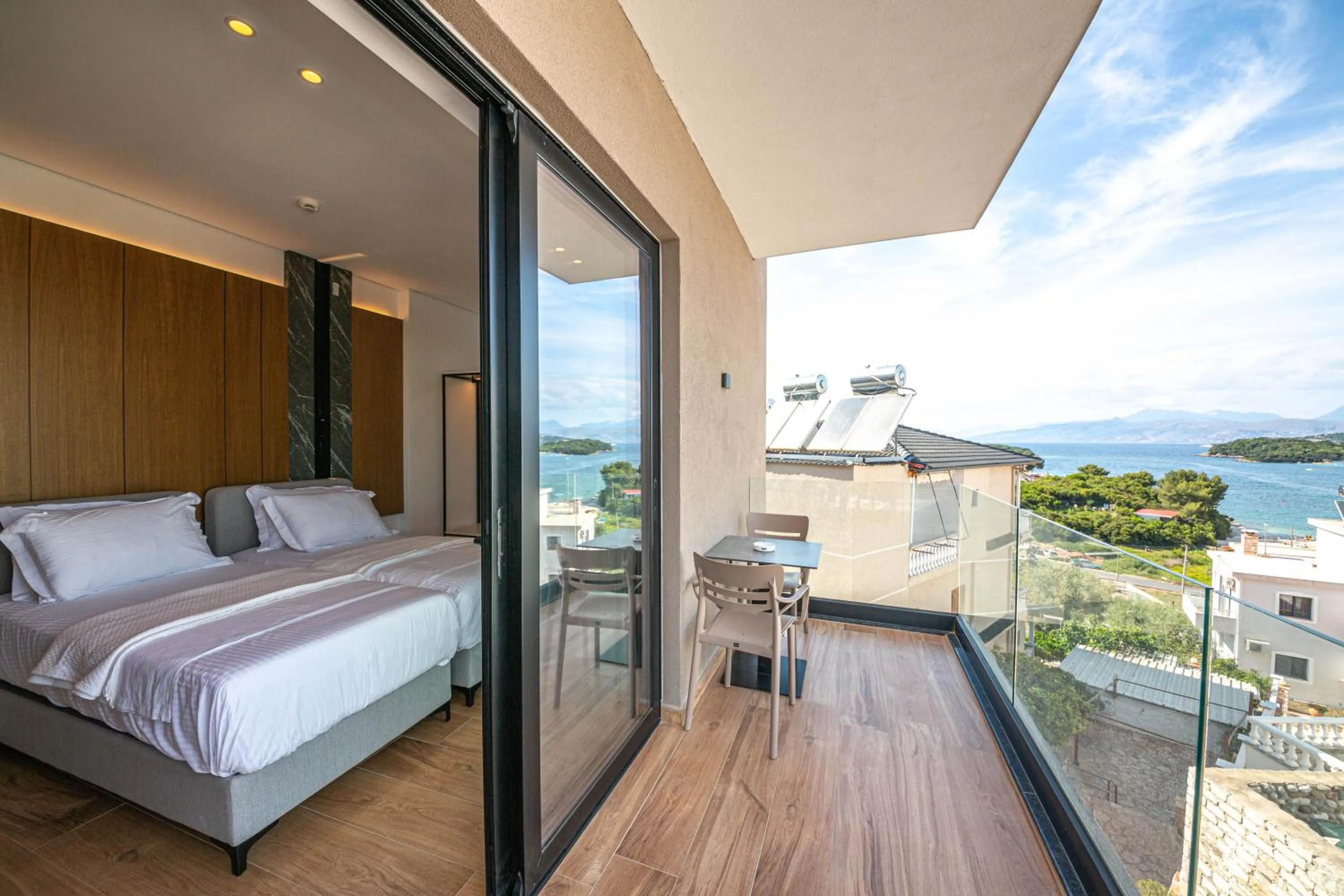 Deluxe Double or Twin Room with Balcony and Sea View in Nobbu Hotel Ksamil