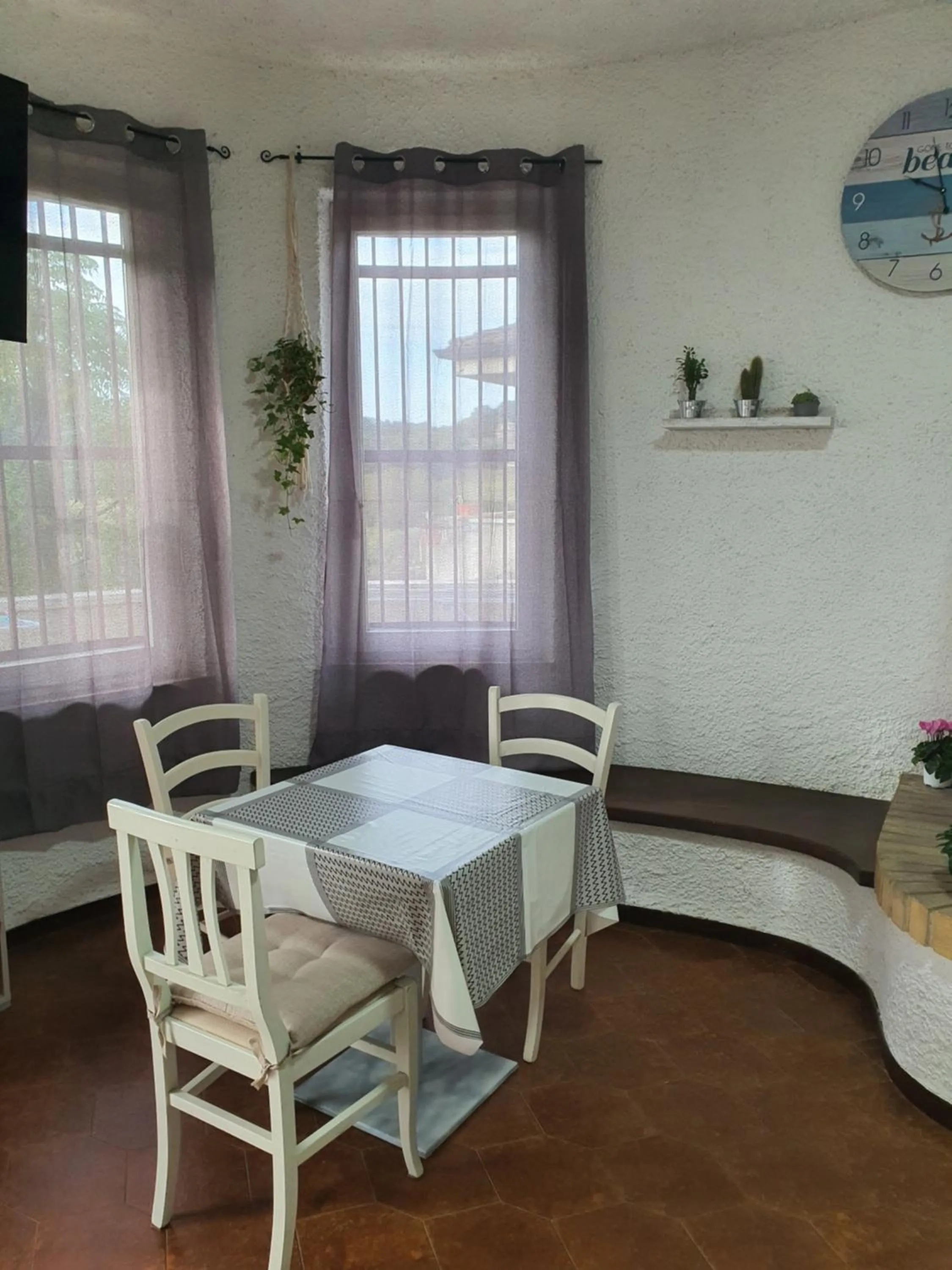 Dining Area in NEL BLU