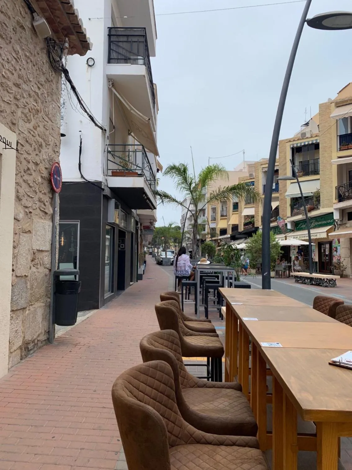 Restaurant/places to eat in Las Olas del Mare, 200 meters from the beach