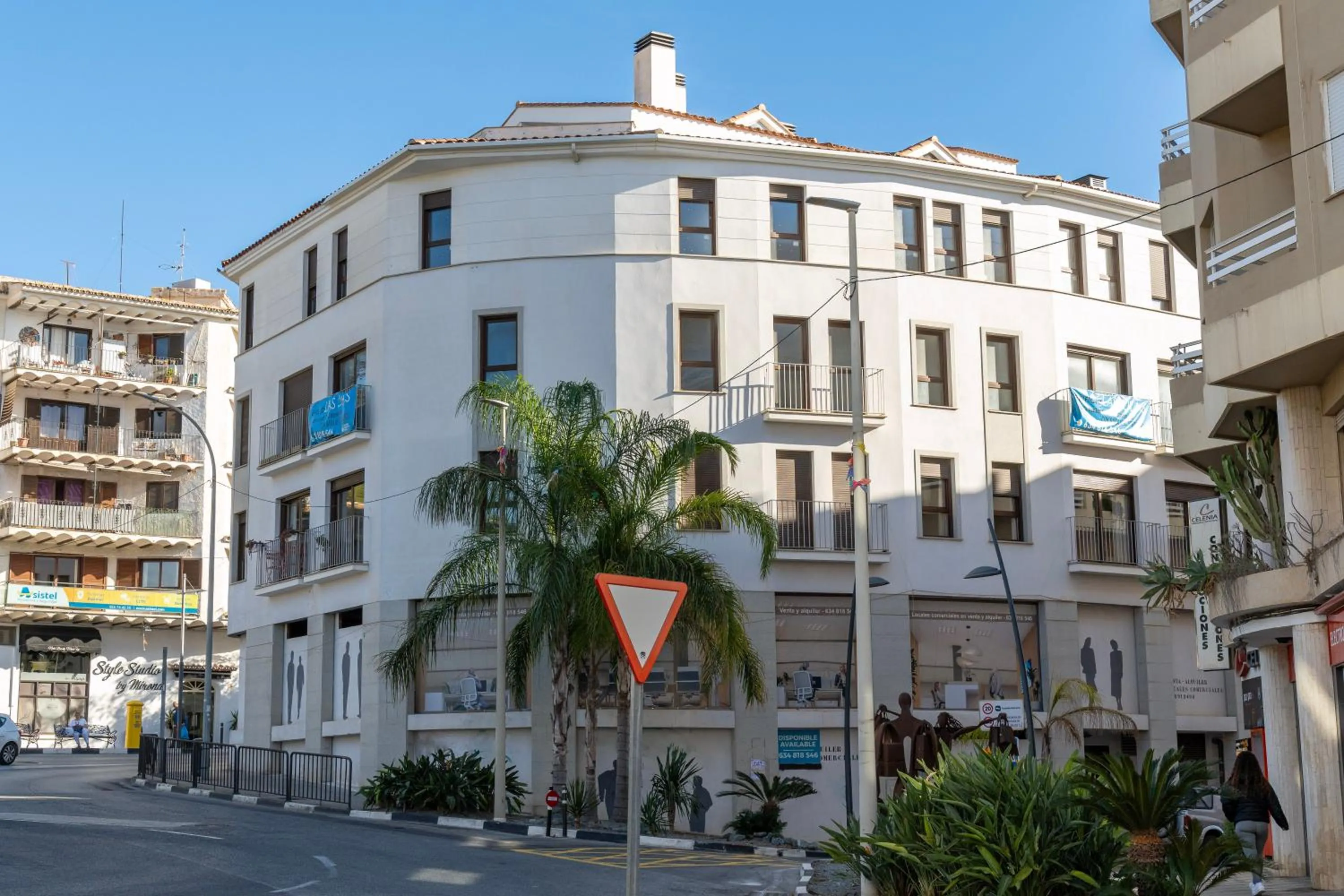 Property building in Las Olas del Mare, 200 meters from the beach