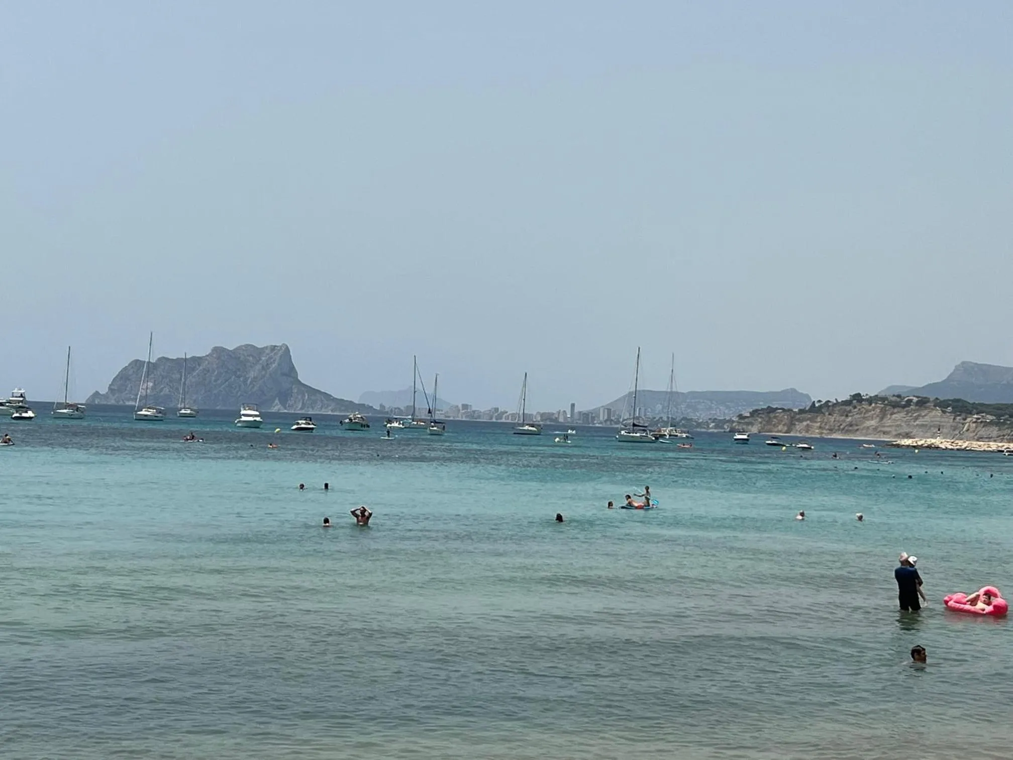 Day in Las Olas del Mare, 200 meters from the beach