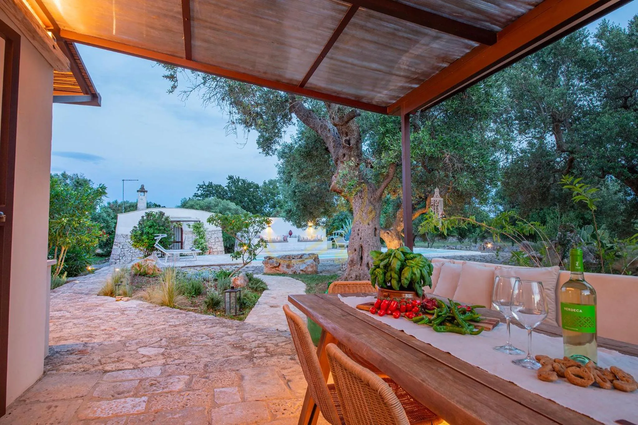 TD Trulli Chiara Tastefully Decorated Trulli with Pool