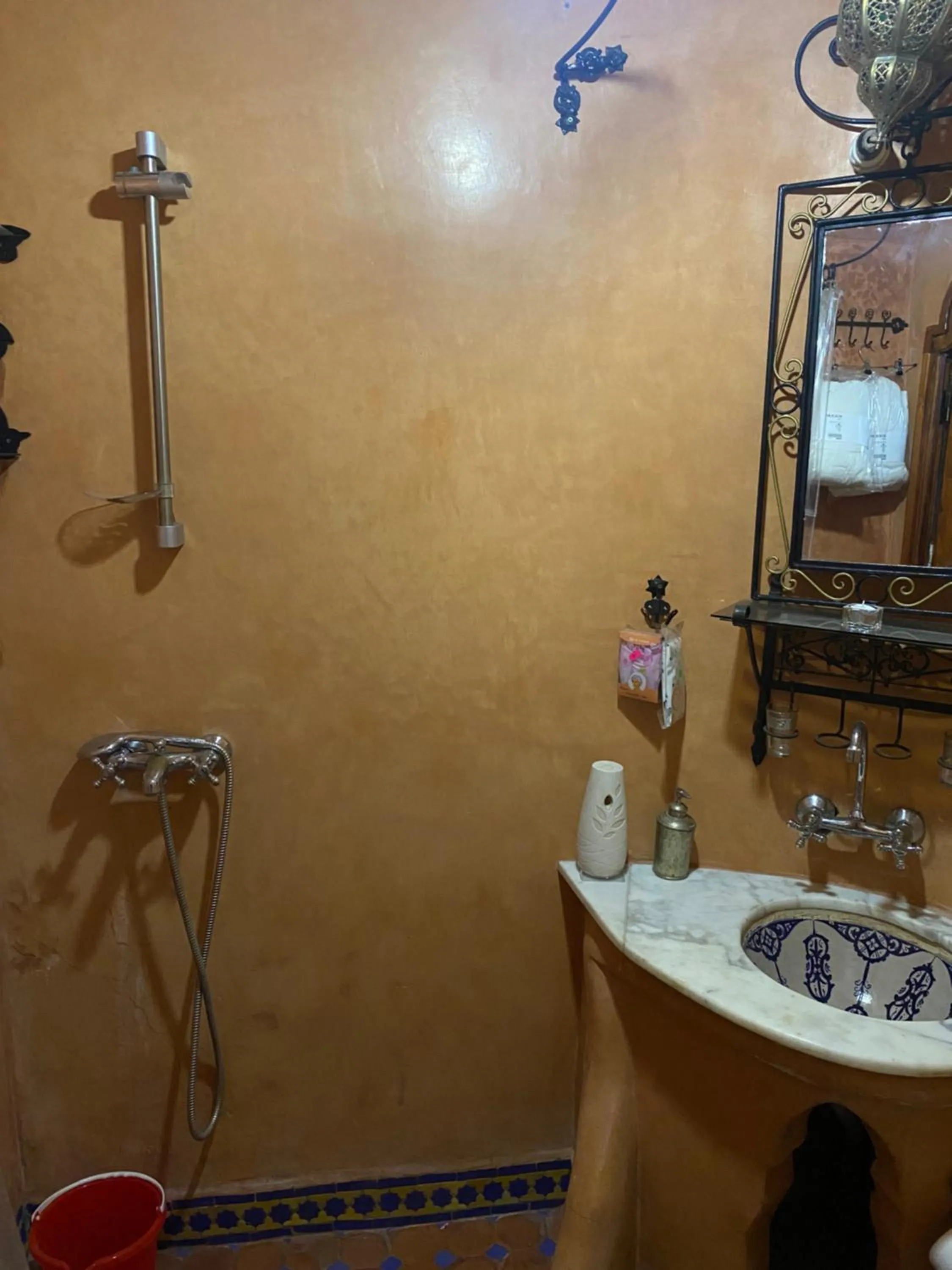 Bathroom in Riad Azurite