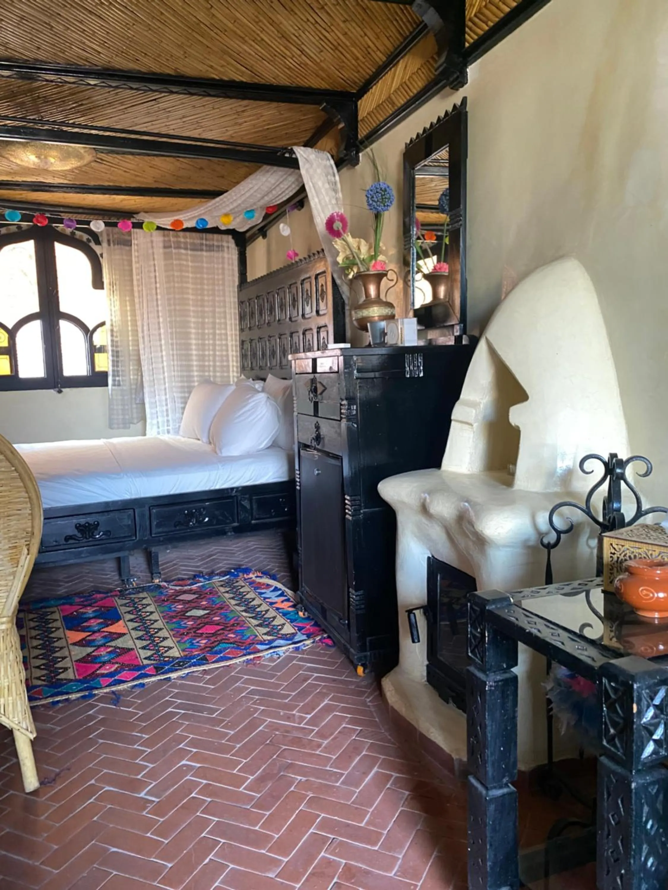 Bed in Riad Azurite