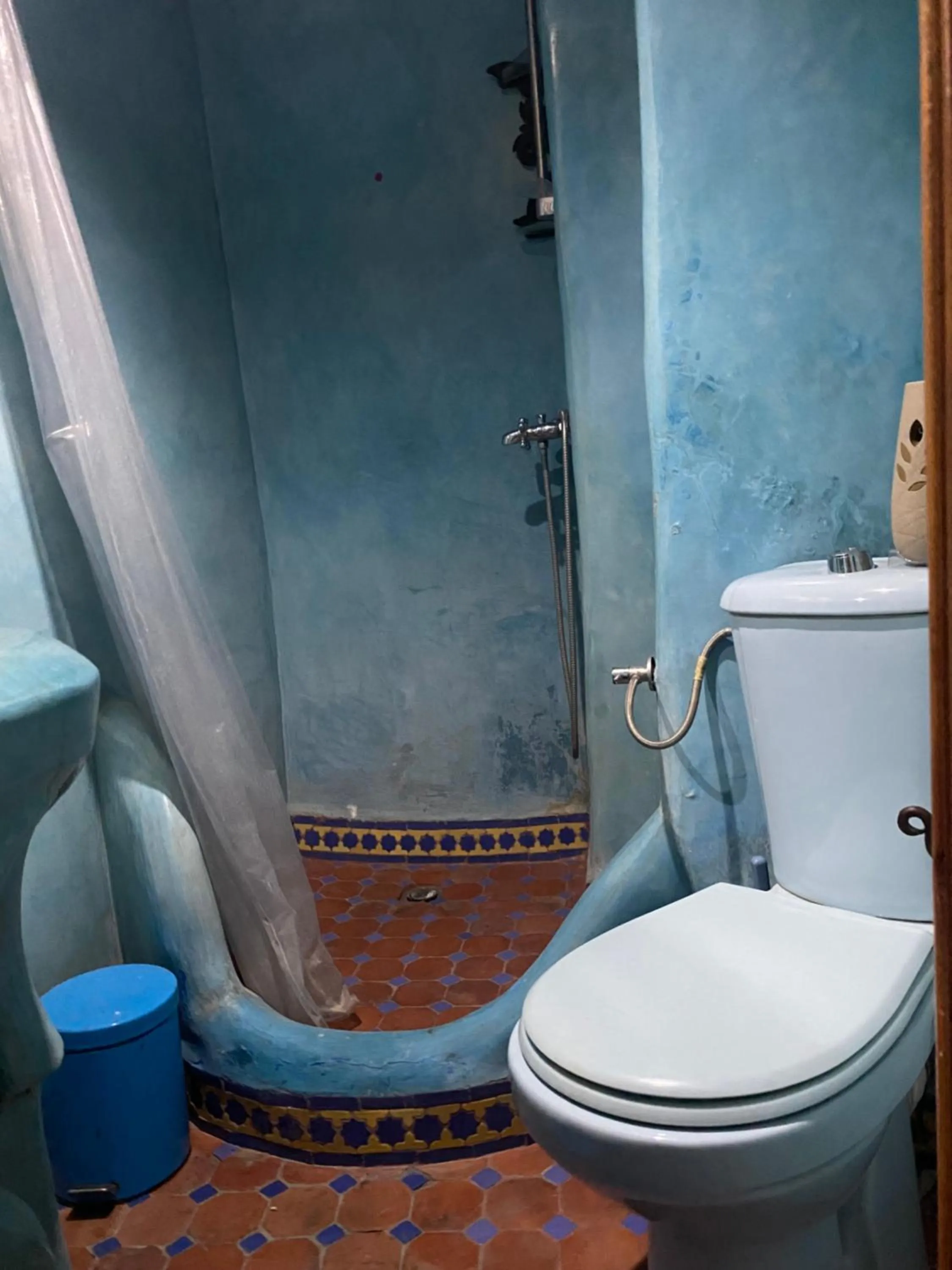 Toilet in Riad Azurite