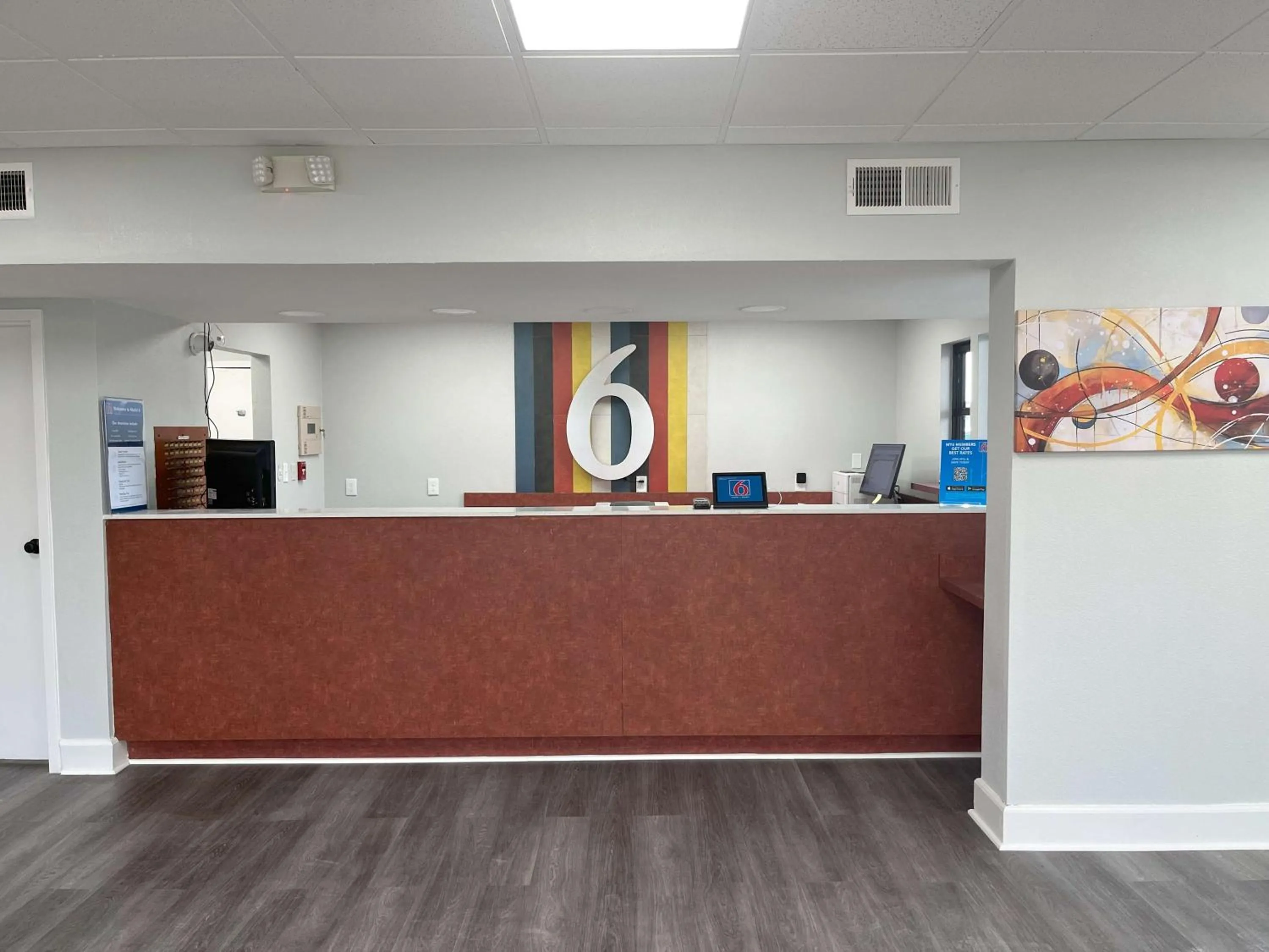 Lobby or reception in Motel 6 Cleveland, MS – Delta State University