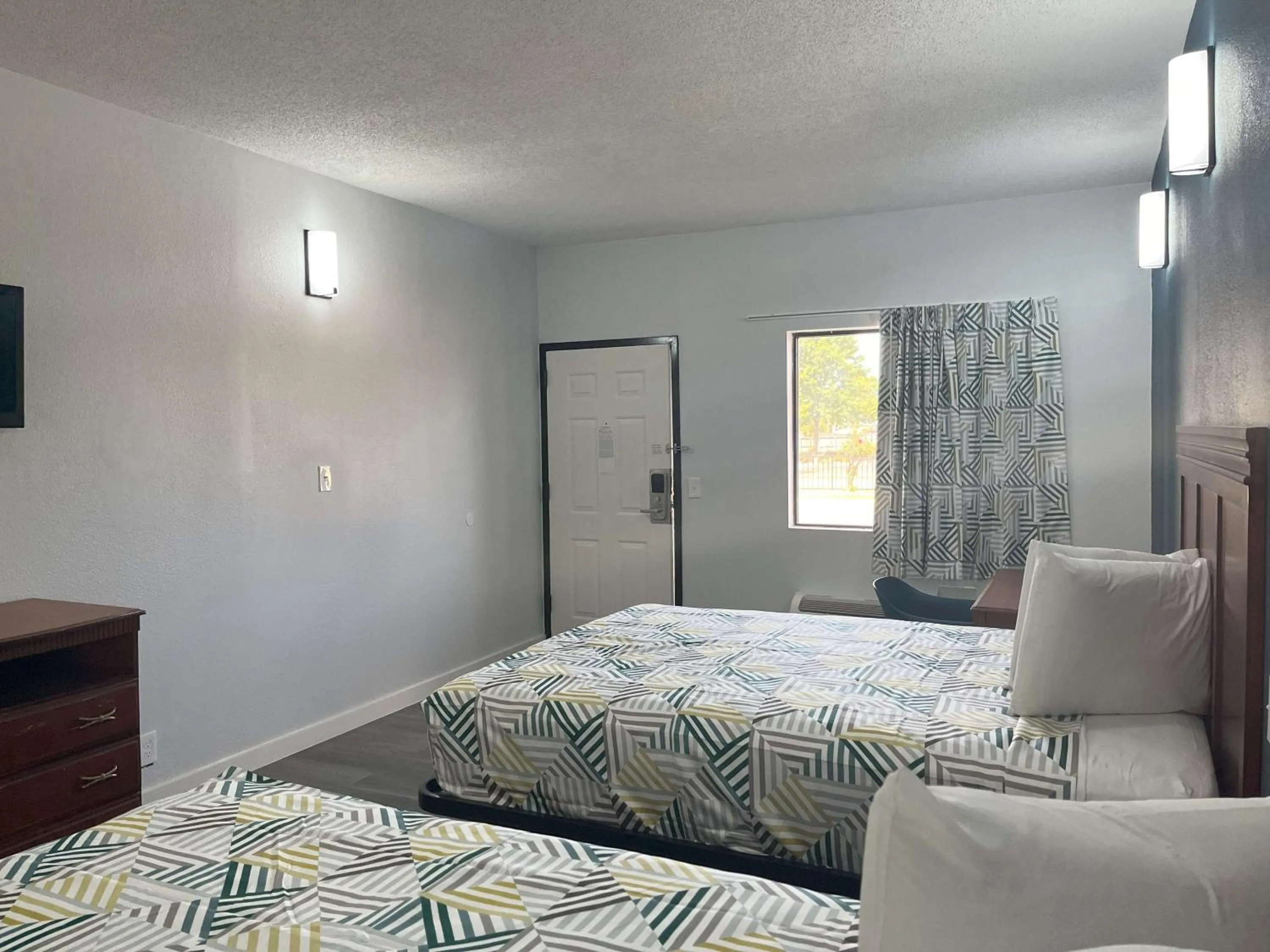Bedroom, Bed in Motel 6 Cleveland, MS – Delta State University