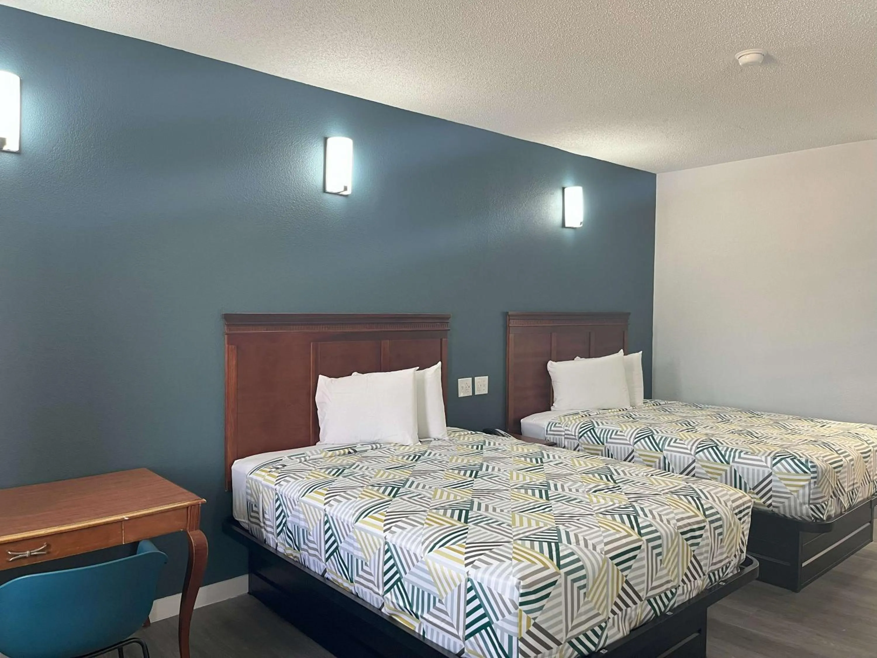 Bedroom, Bed in Motel 6 Cleveland, MS – Delta State University