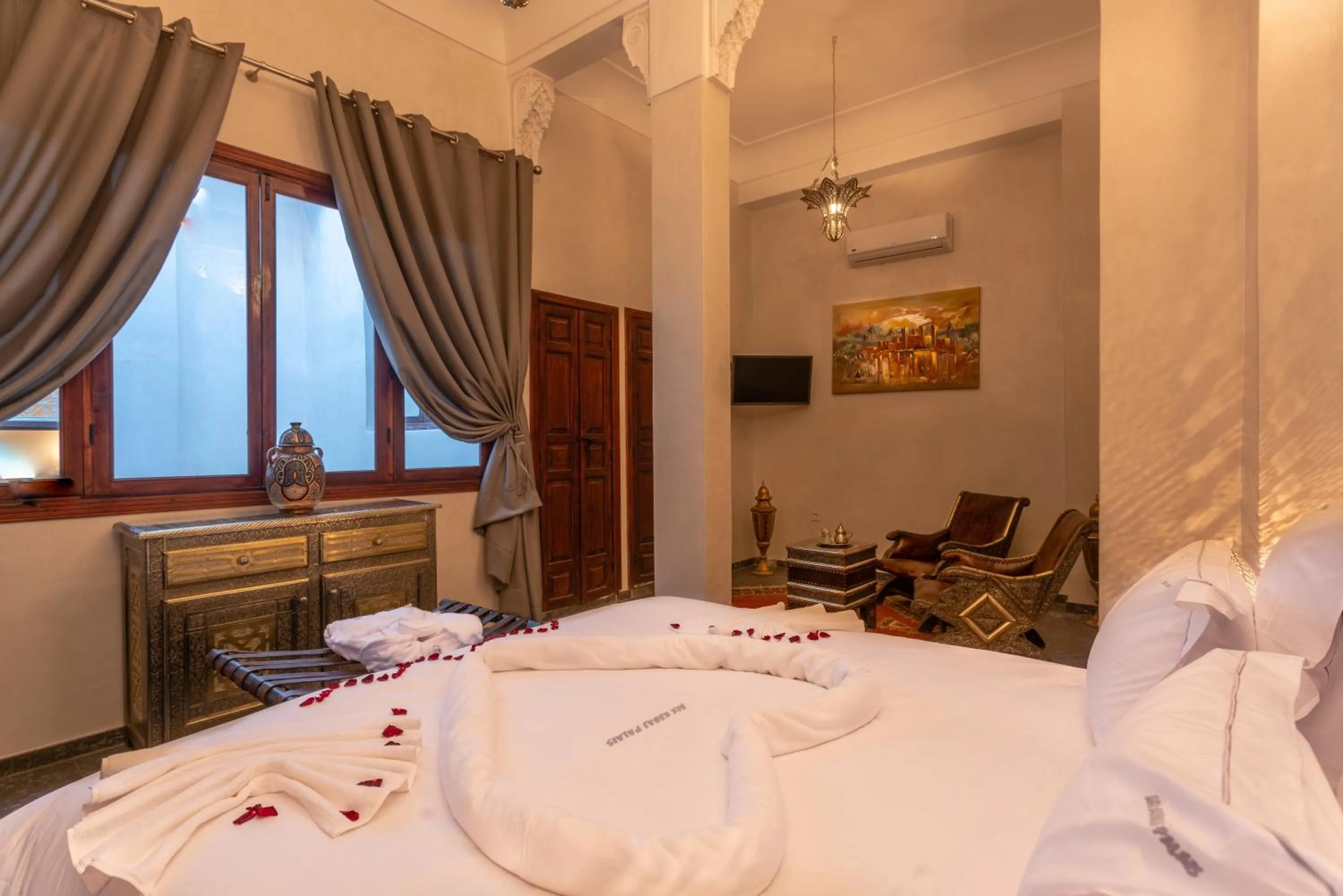 Bed in Palais Aix Kabaj &Spa