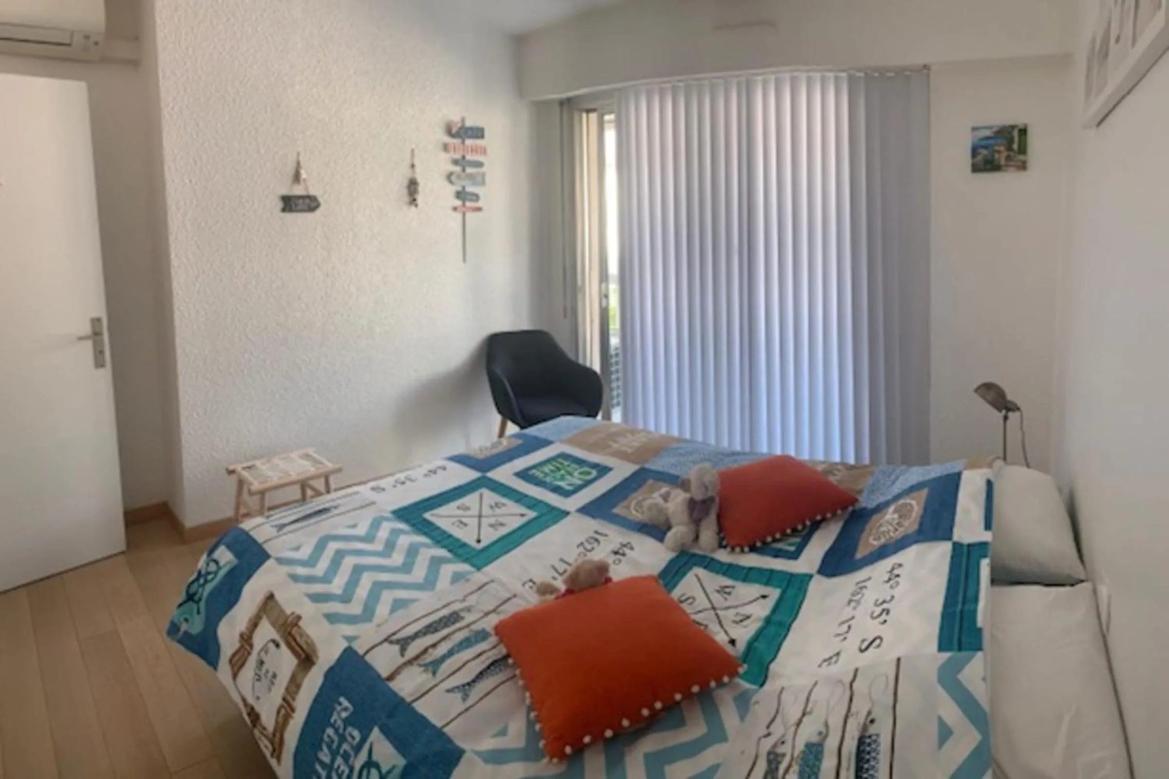 Bed in Lovely cosy nest close to the centre of Cannes