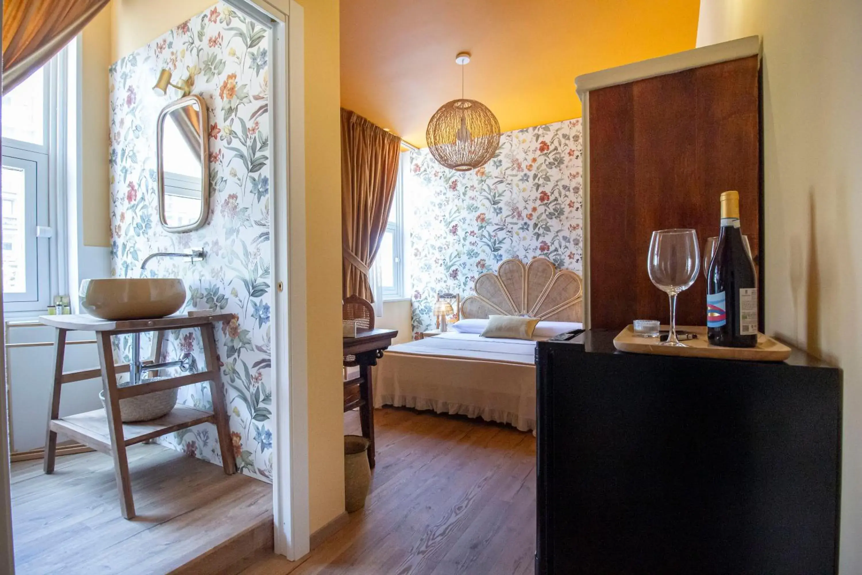 Double Room with Private Bathroom in Epimonì B&B Double Room with Private Bathroom in Epimonì B&B