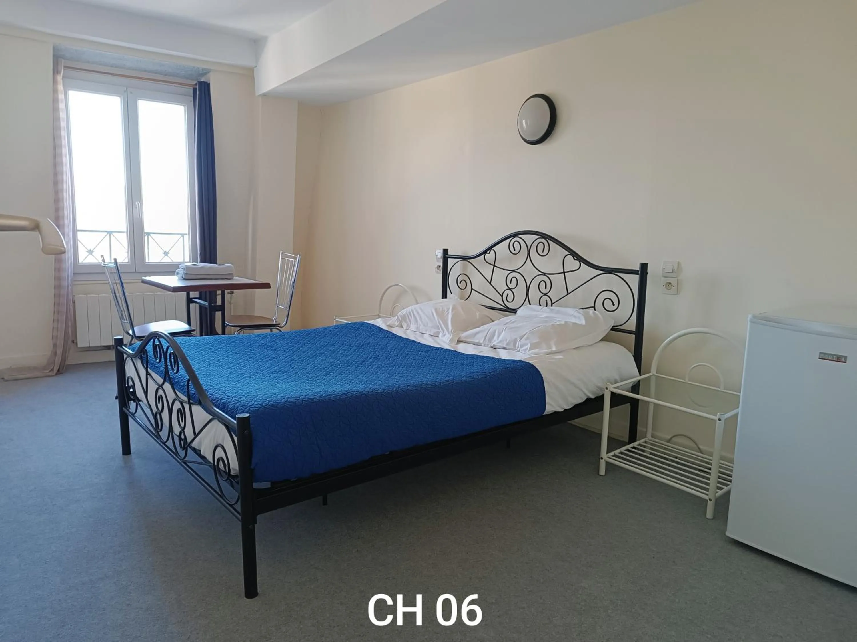 Bed in HOTEL LE FONTENOY