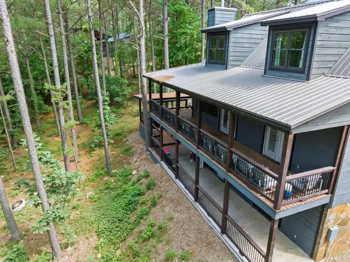 Family-friendly Broken Bow Cabin - Spa, Game Room